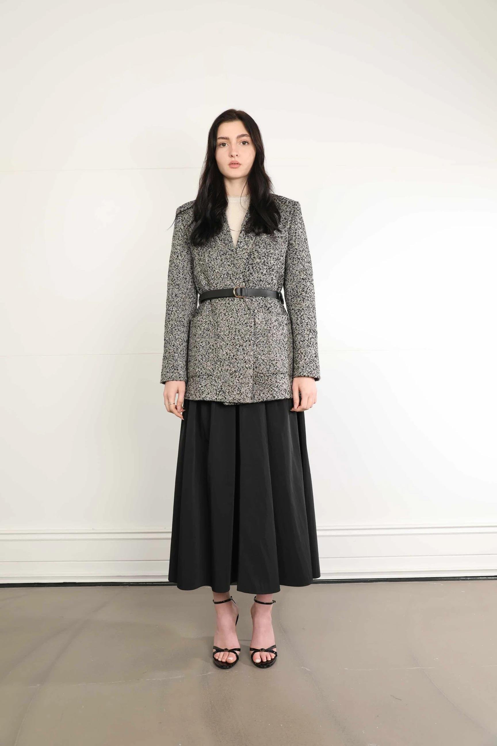 90883 Kemerli Kırçıllı Yakasız Kaşe Ceket