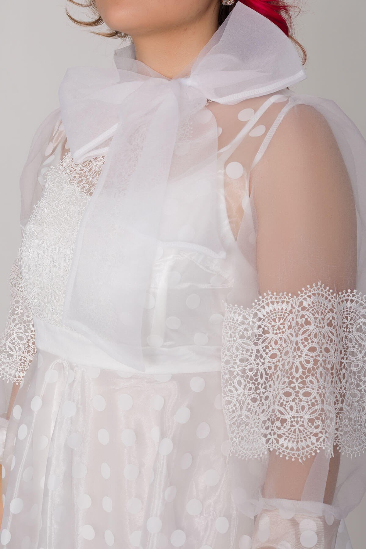 910097  BB Astarlı Tül Kol Puanlı Organze Kısa Elbise