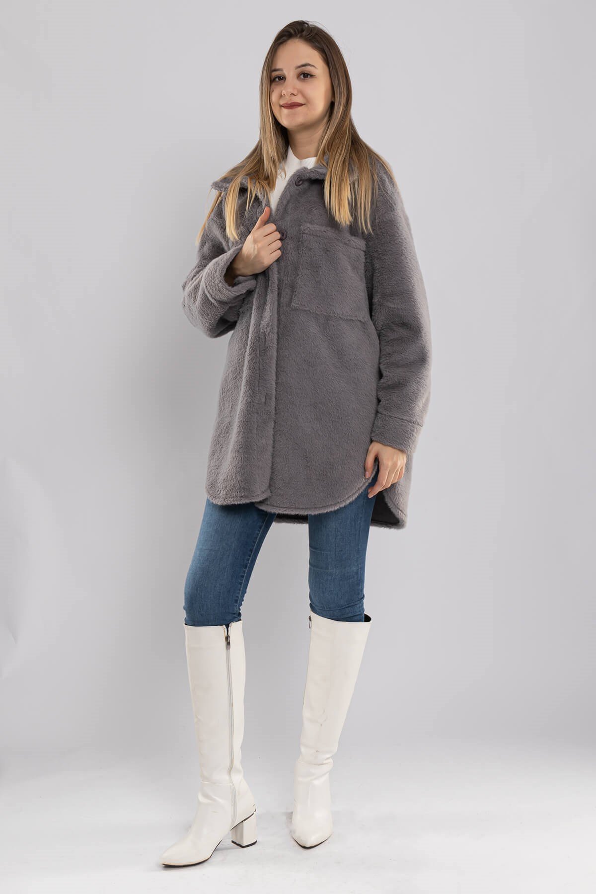 91121 Düğmeli Kısa Kadın Kürk Kaban