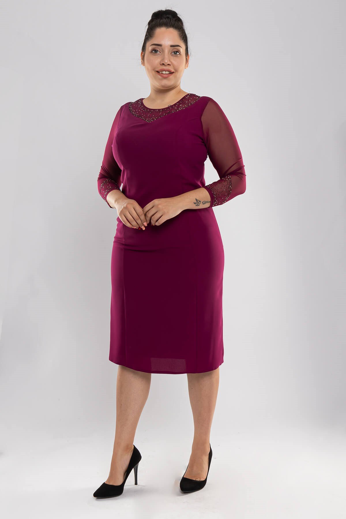 9159 BB Yakası-Kolları Taş İşleme Kısa Elbise