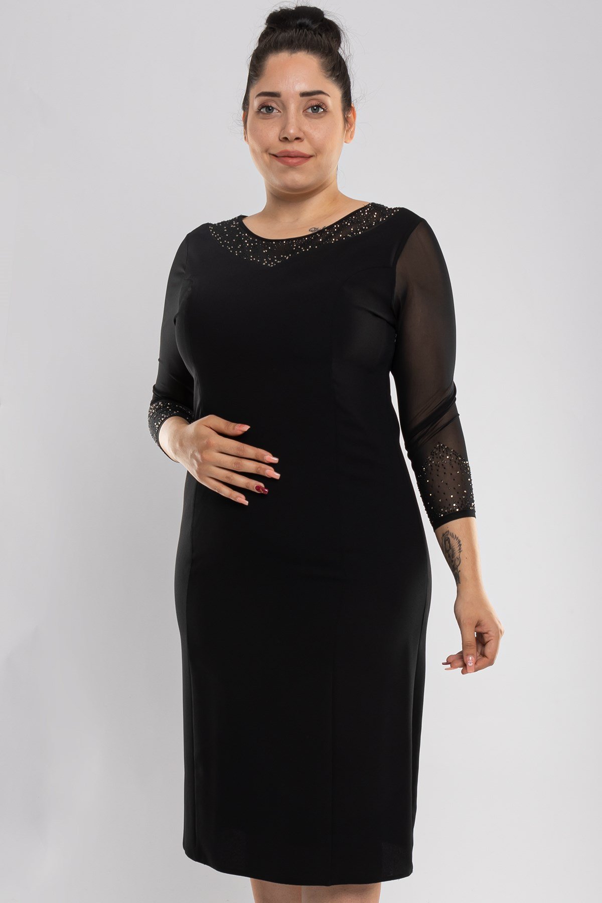 9159 BB Yakası-Kolları Taş İşleme Kısa Elbise