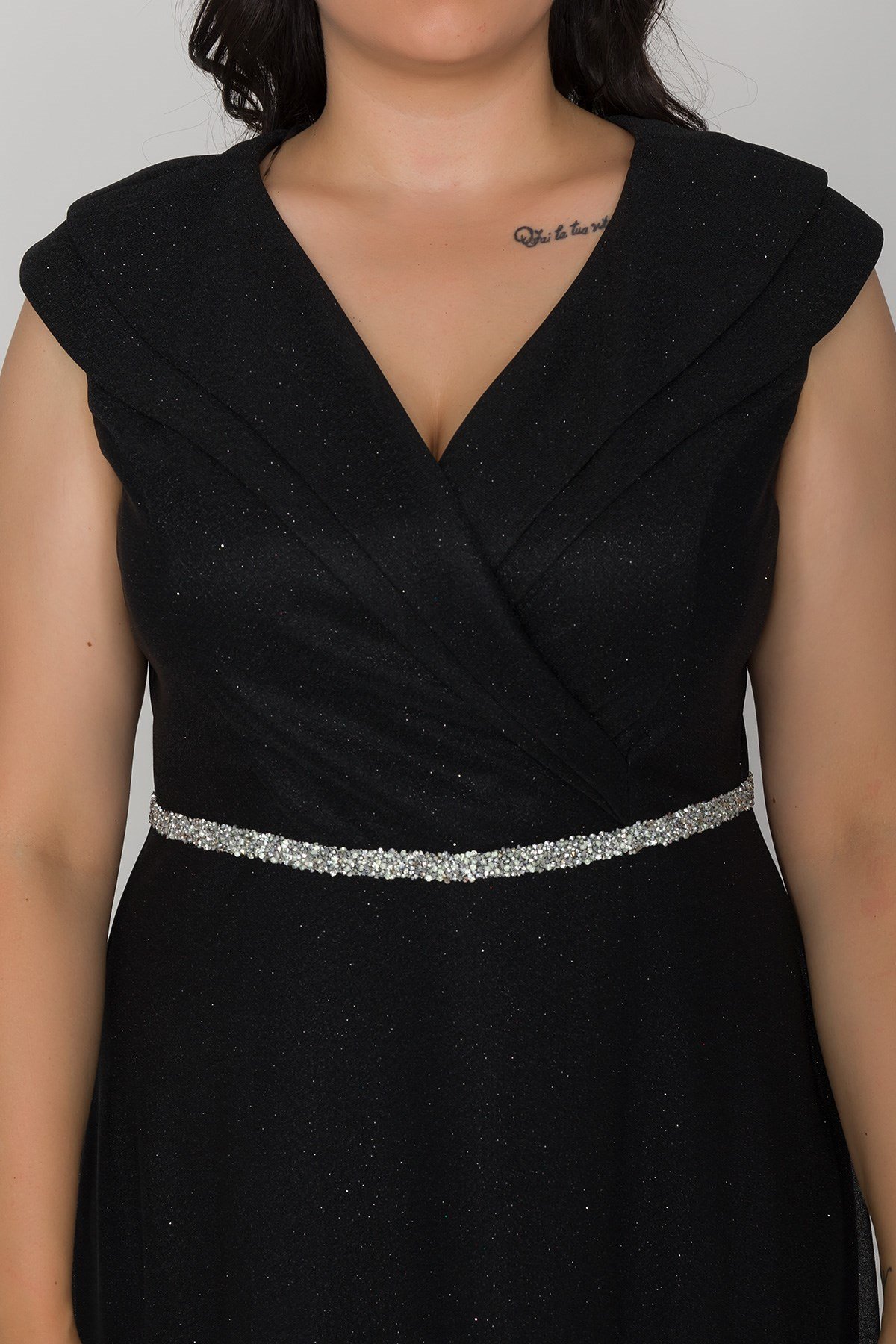 9247 Büyük Beden Çift Yaka Kruvaze Beli Şerit Simli Tül Elbise