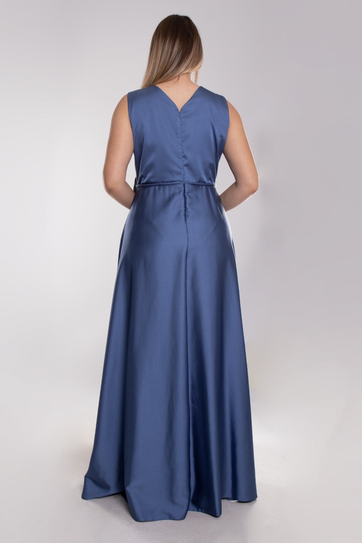 9490 Büyük Beden Kruvaze Yaka Kolsuz Uzun Saten Elbise