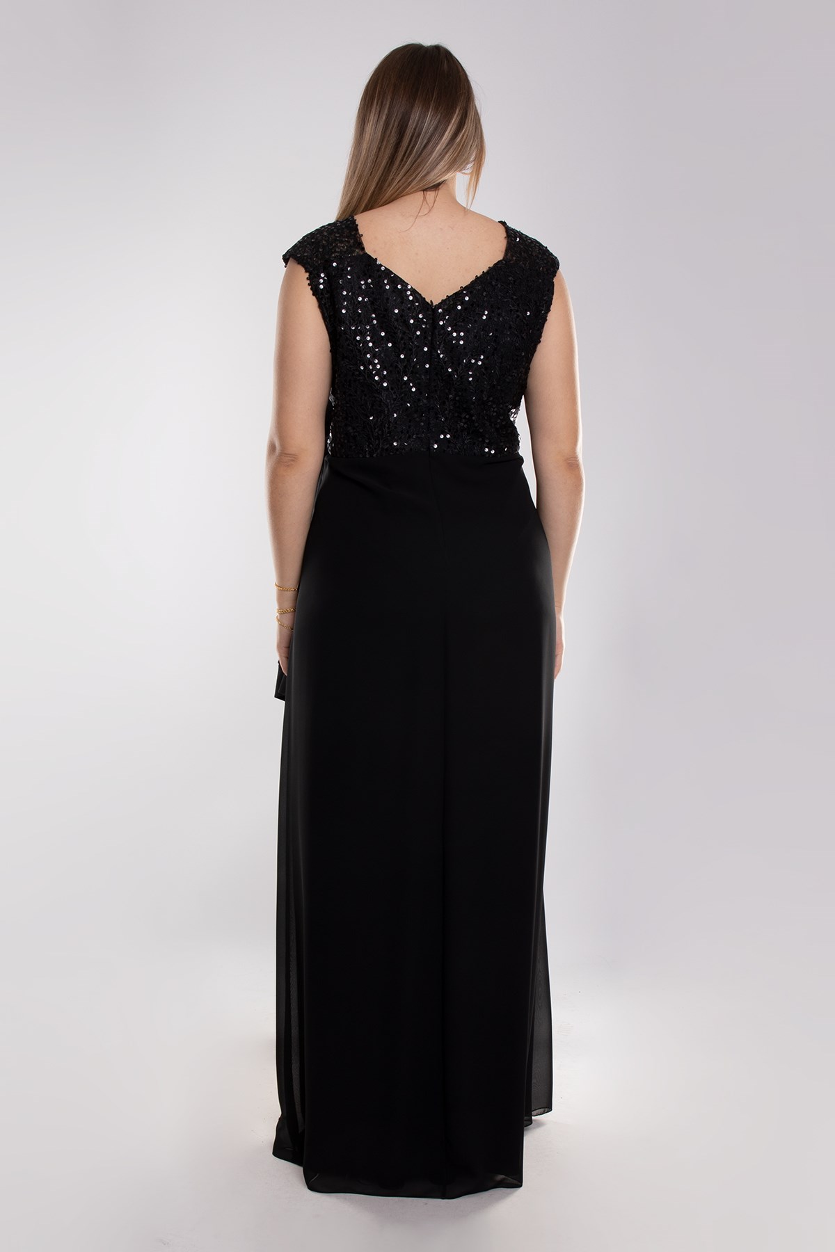 9524 Büyük Beden Yaprak Payet Nakışlı Fırfırlı Şifon Elbise