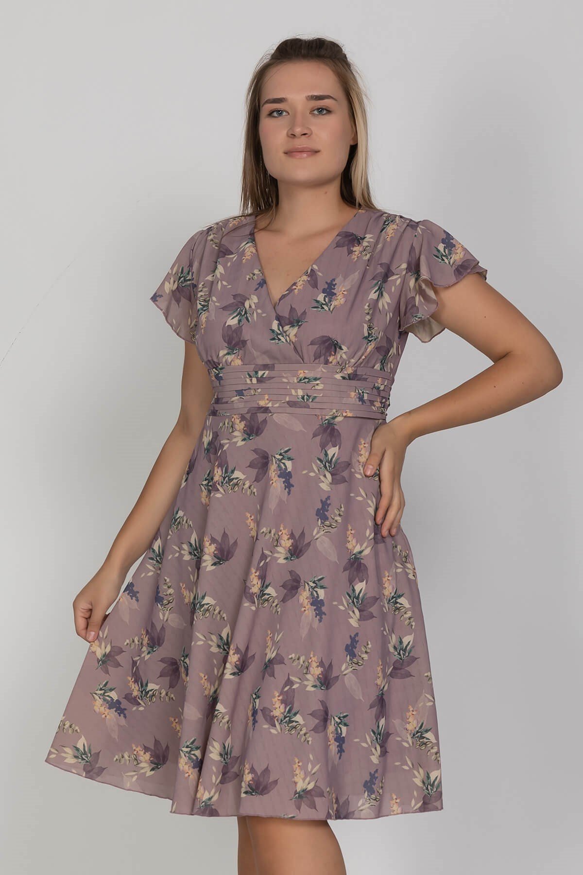 961330 Mendil Kol Beli Pileli Kruvaze Yaka Desenli Kuşakl Büyük Beden Kısa Elbise