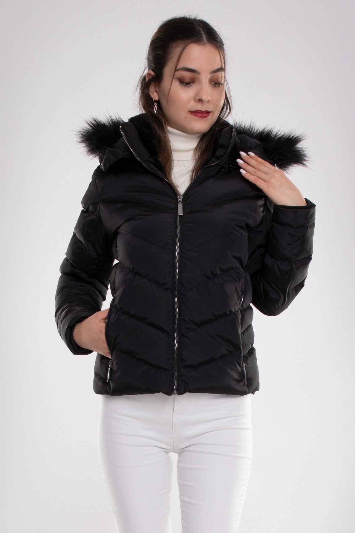 ADELE23 Kapşonlu İçi Kürklü Kısa Kadın Mont