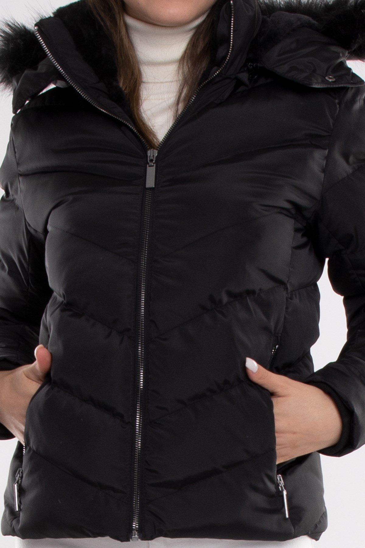 ADELE23 Kapşonlu İçi Kürklü Kısa Kadın Mont