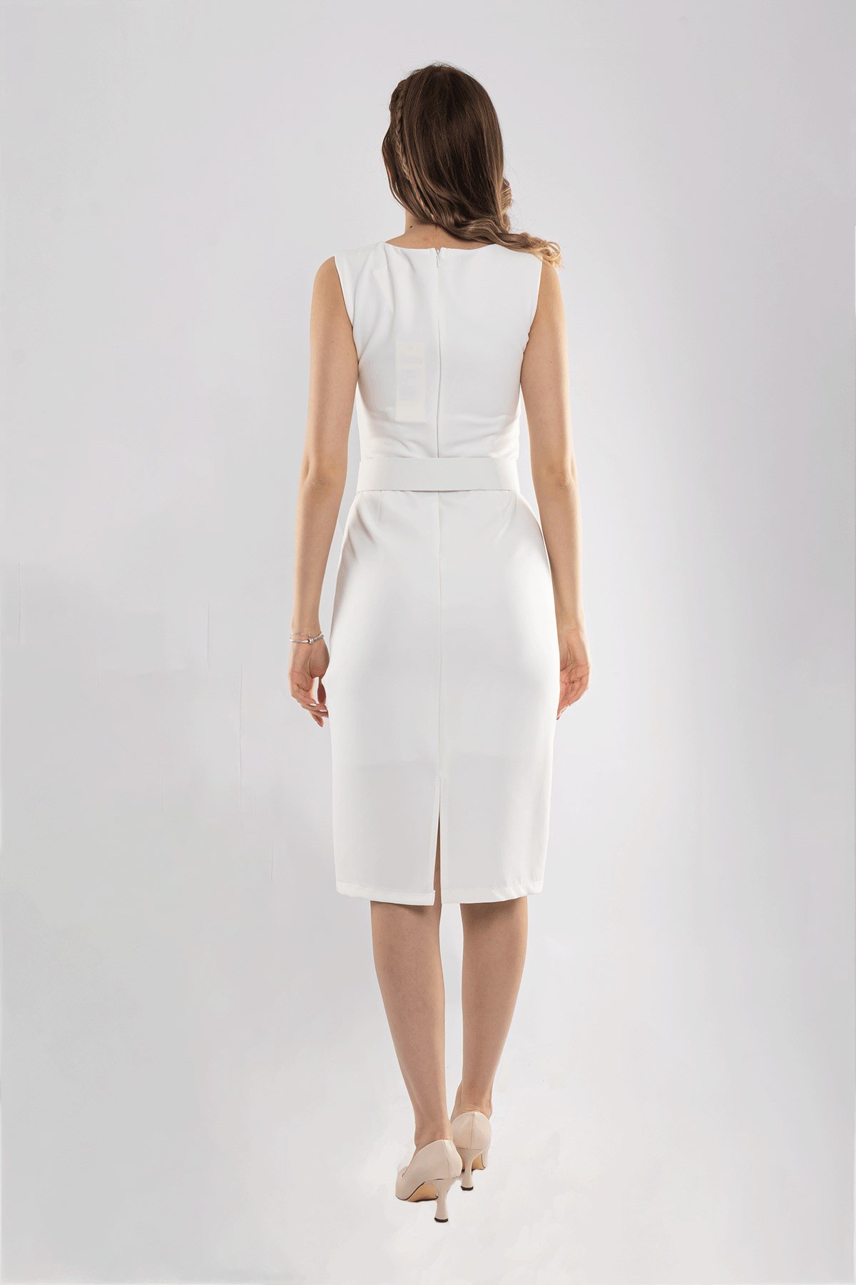 D-1068 Kemerli Kısa Krep Elbise