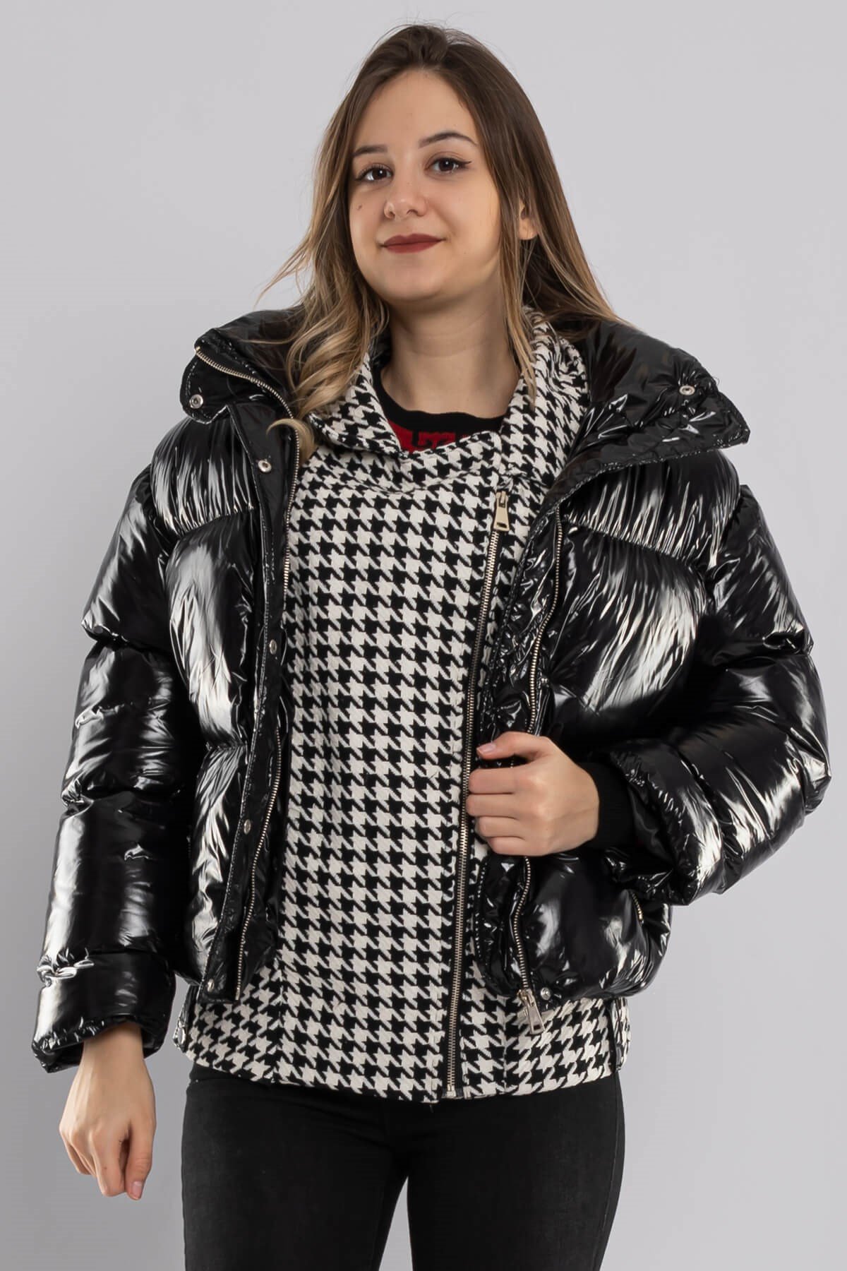 D89580 Kazayağı Astarlı Kısa Şişme Kadın Mont