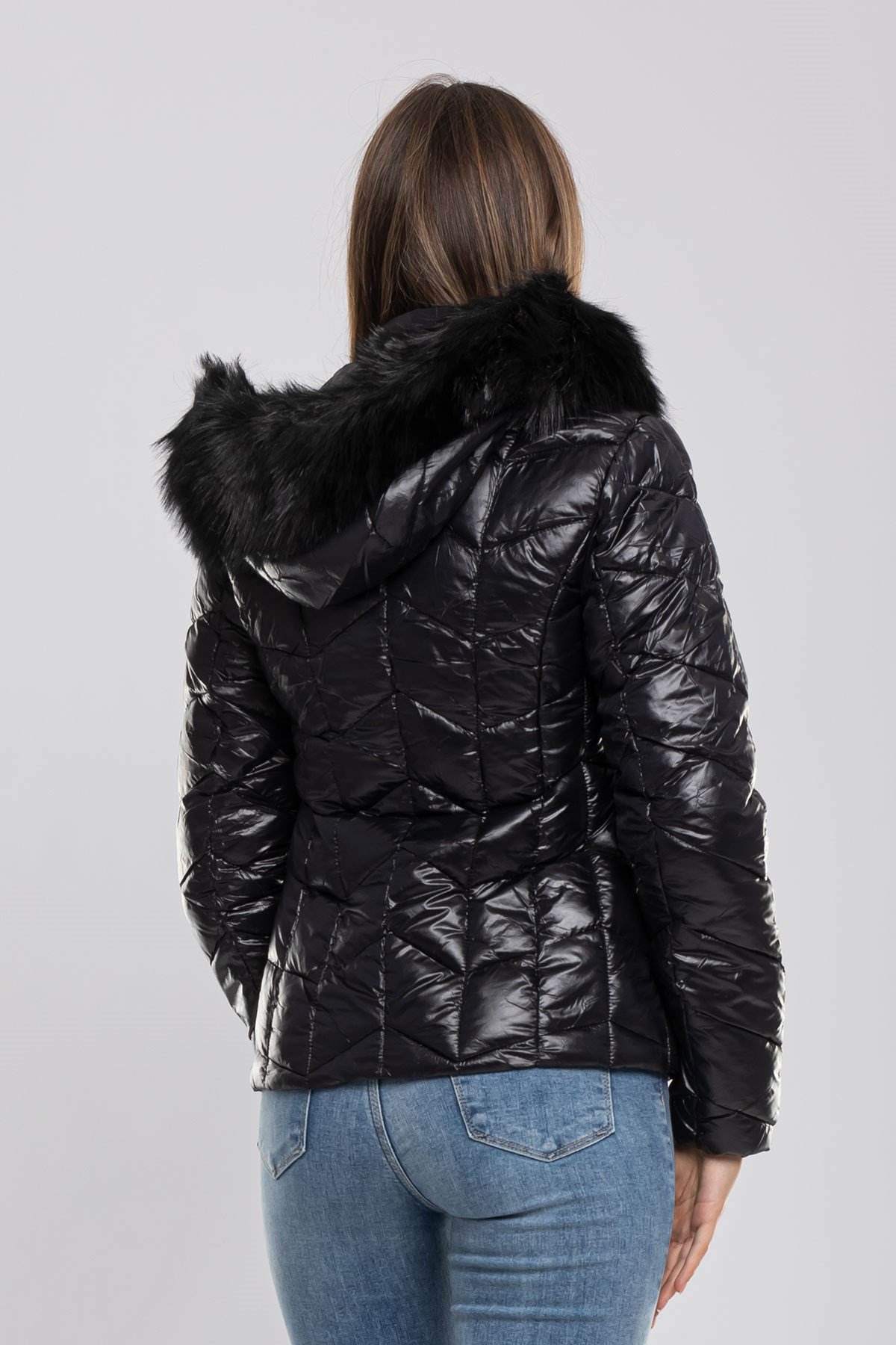 D89739 Şapkalı Cepli Kısa Kadın Şişme Mont