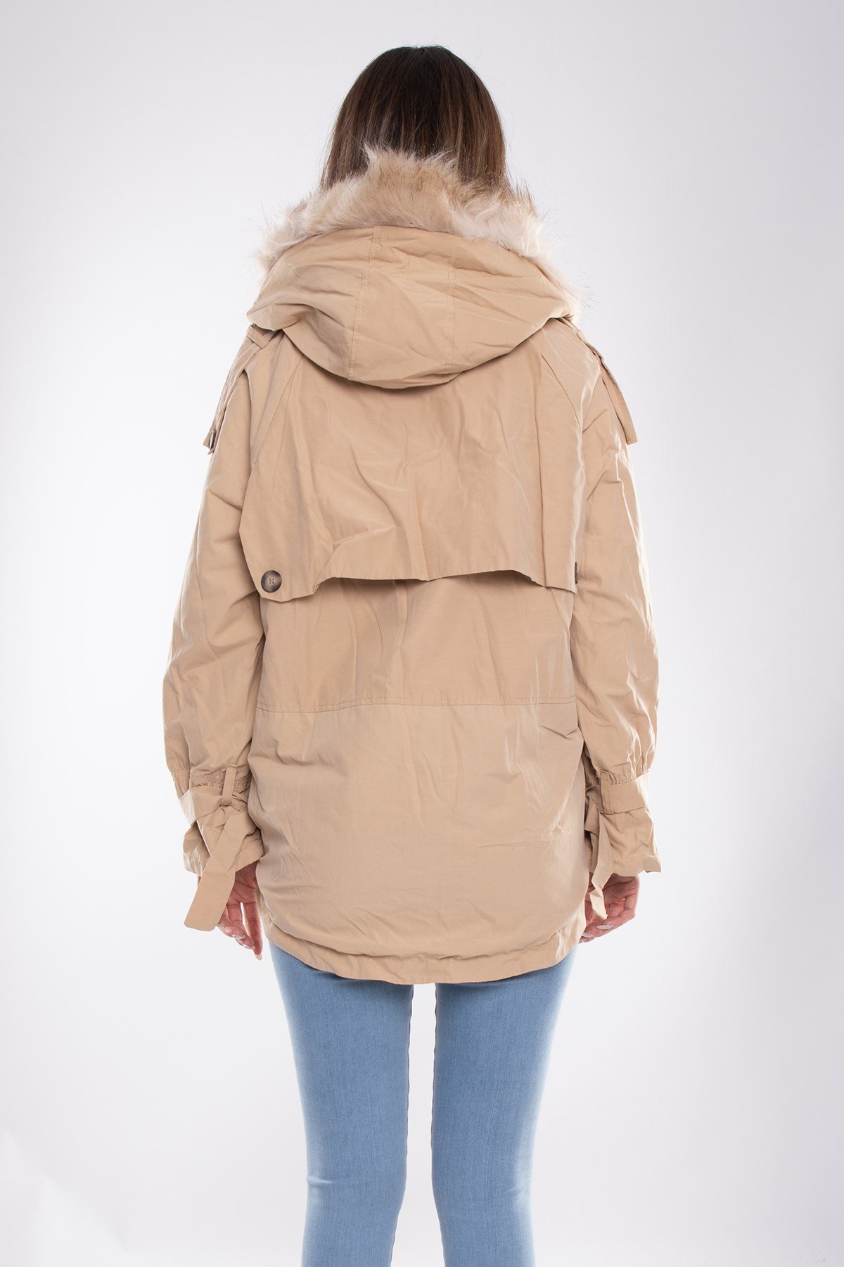 D89851 İçi Kürklü Kol Büzgülü Kapşonlu Kadın Mont