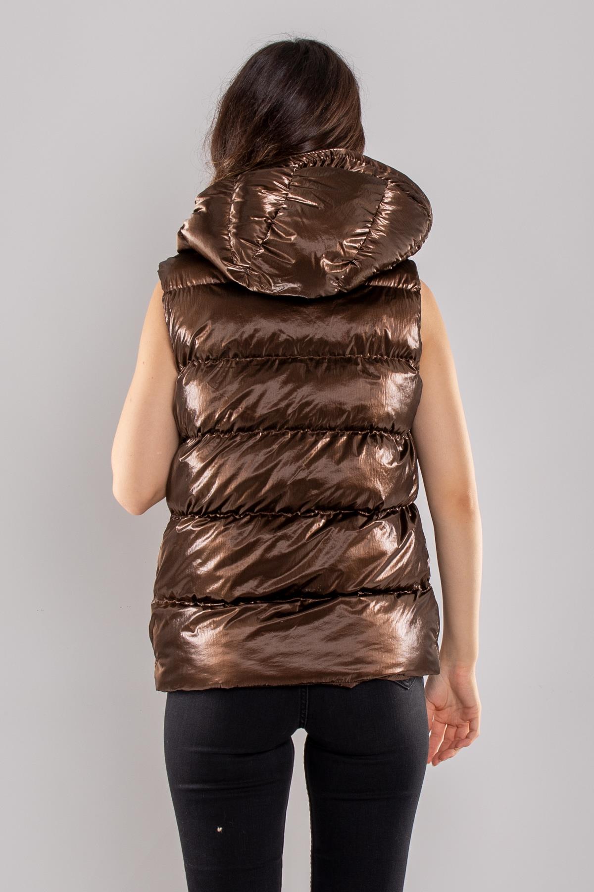 D99071 Kapüşonlu Parlak Şişme İçi Leopar Astarlı Yelek