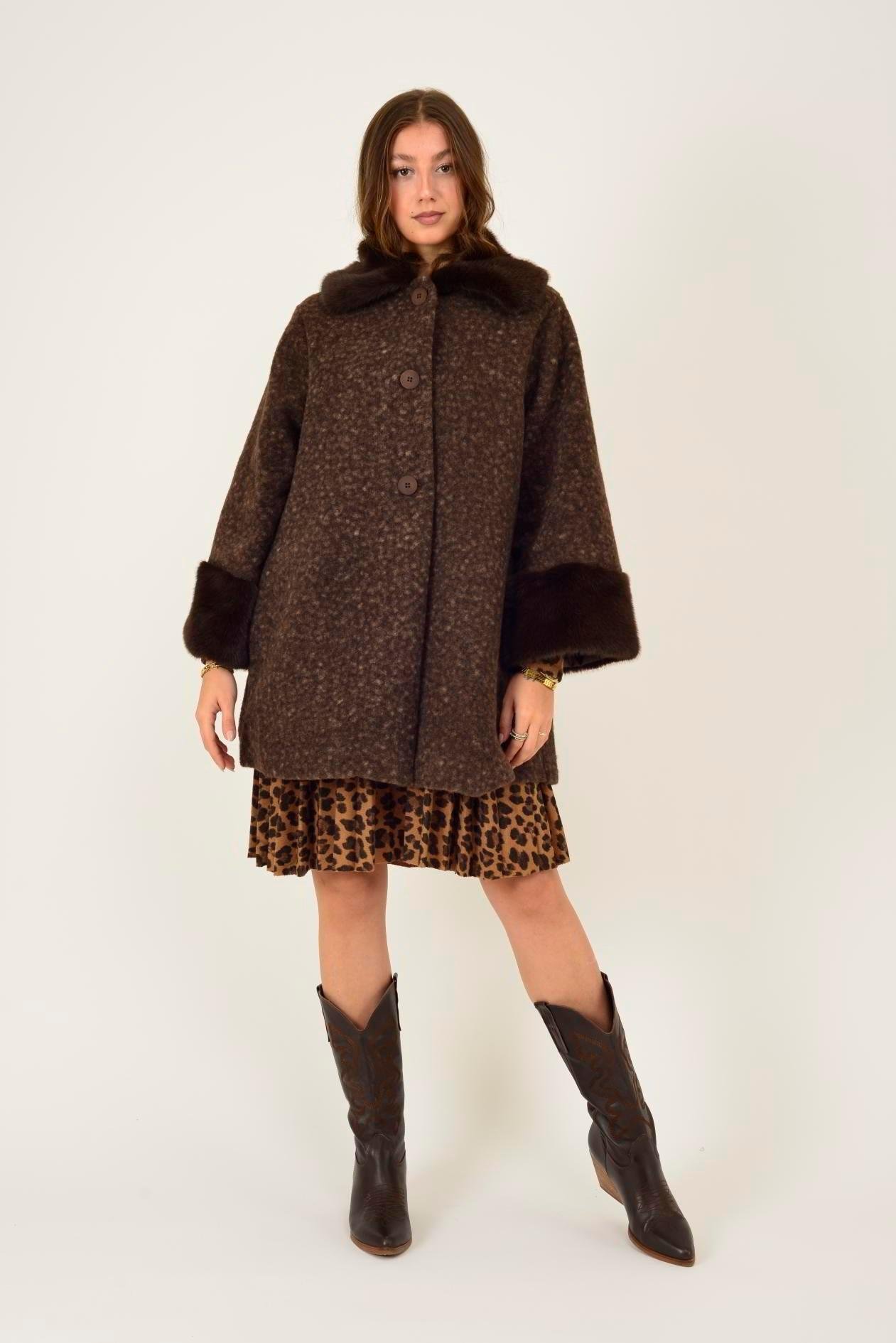 SN107 Düz Desen Kürklü Kaban