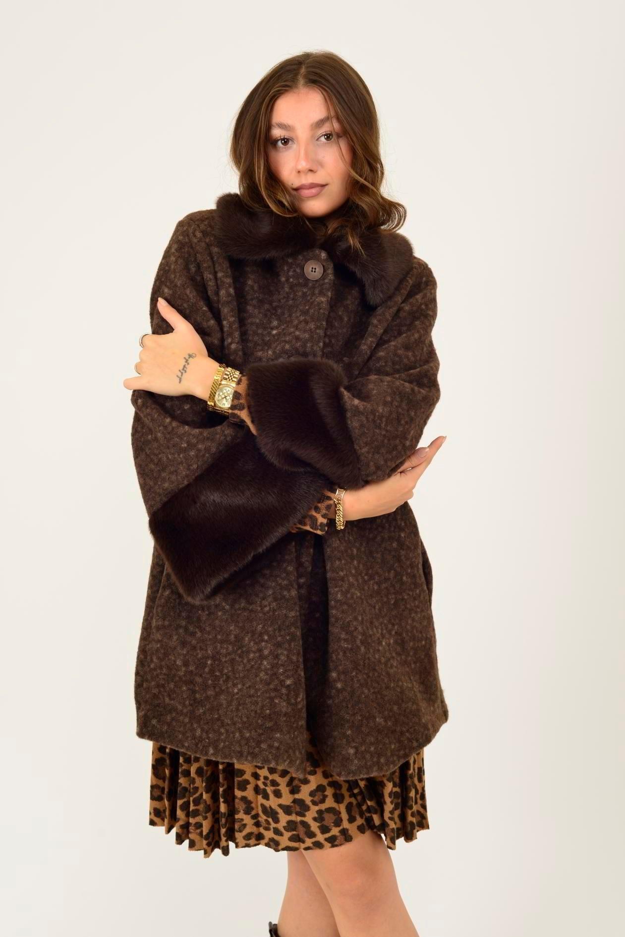 SN107 Düz Desen Kürklü Kaban