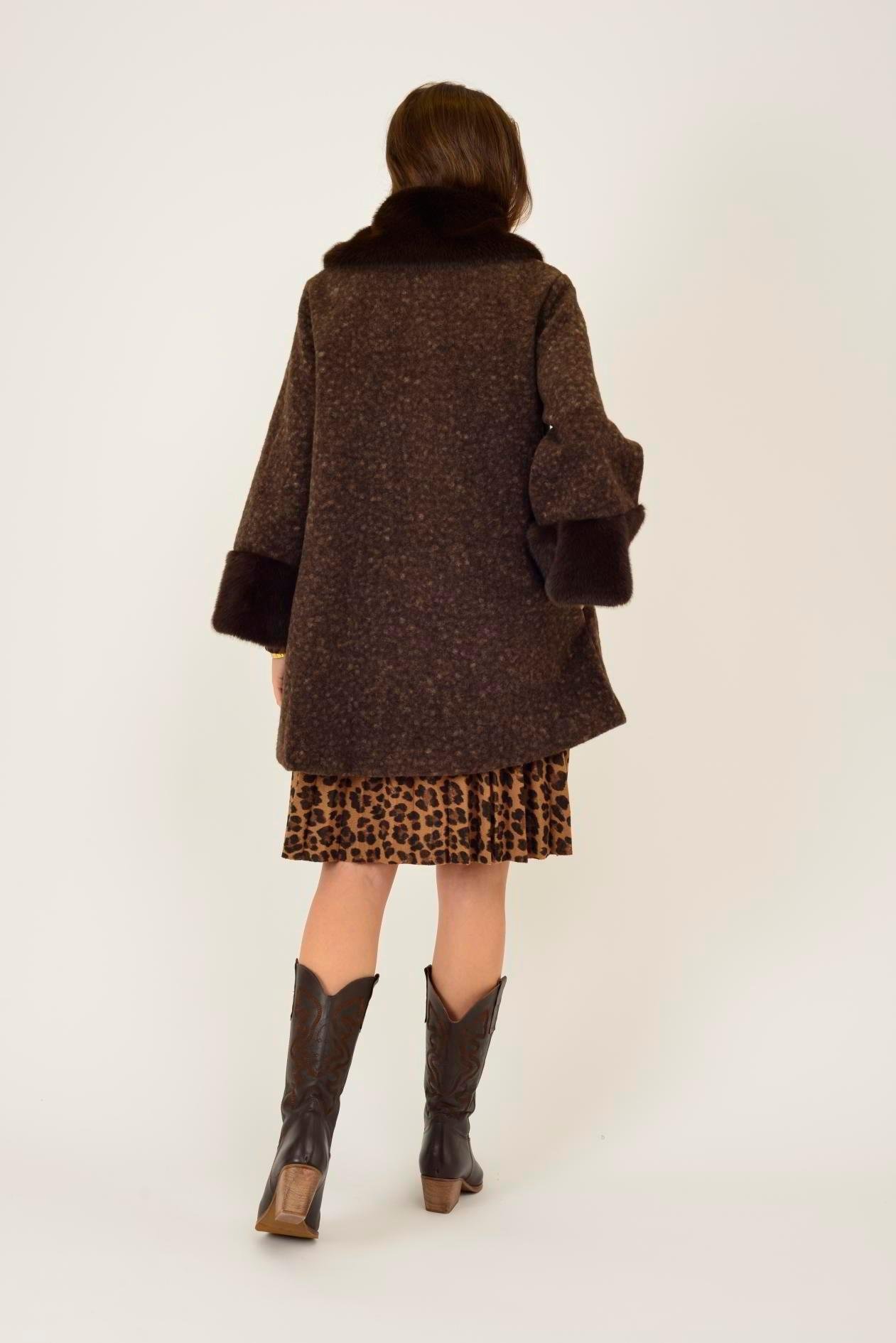 SN107 Düz Desen Kürklü Kaban