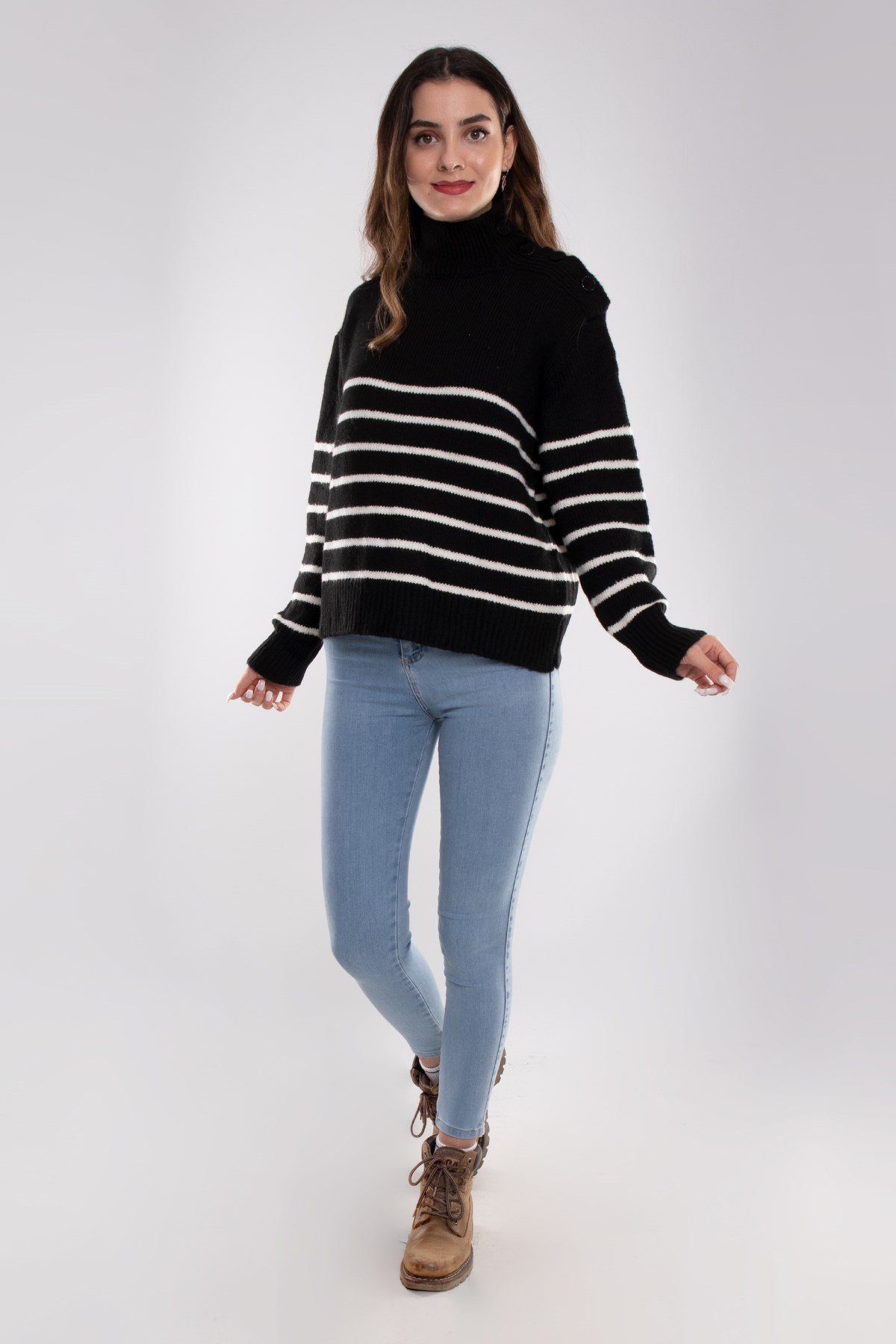 T93553 Yarım Balıkçı Çizgili Omuz Düğmeli Triko Kazak