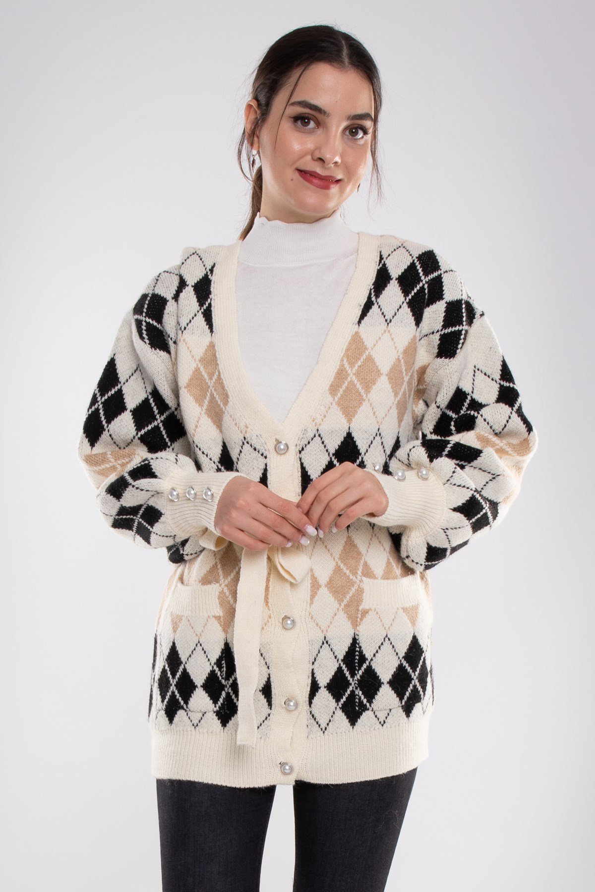 T93723 Cepli Baklava Desen İnci Düğmeli Triko Hırka