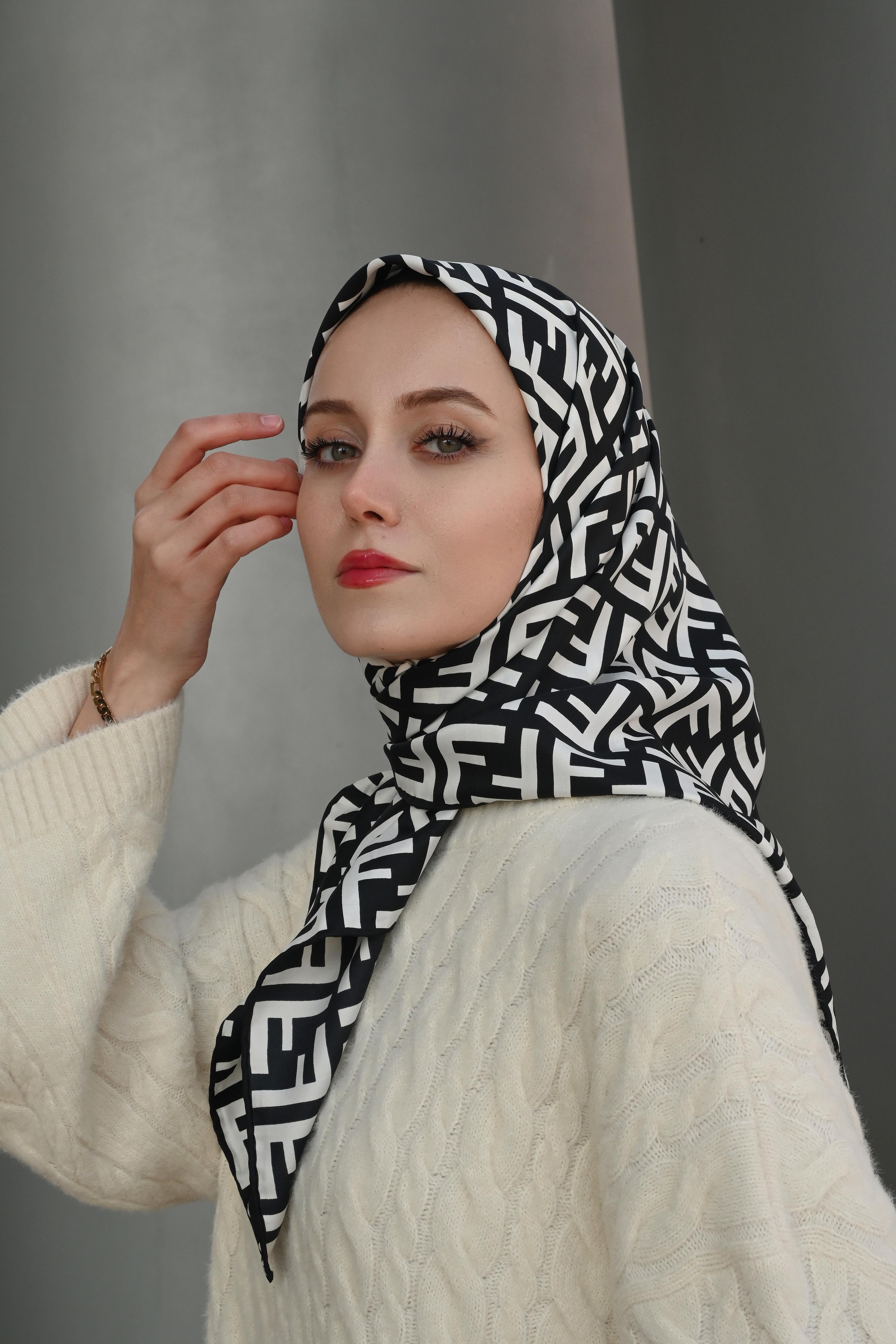 F Desen Eşarp - Siyah
