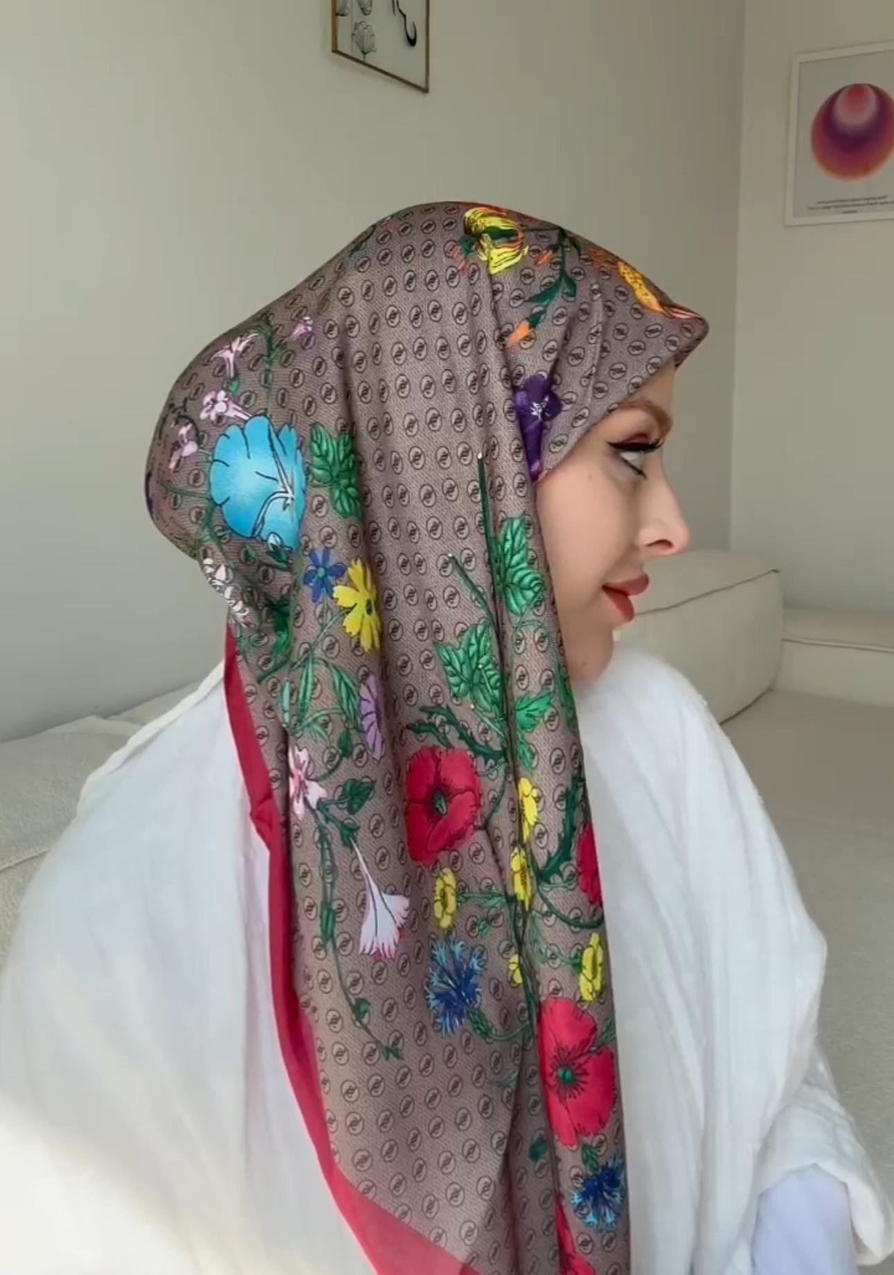Kırmızı - Flowers Soft Eşarp
