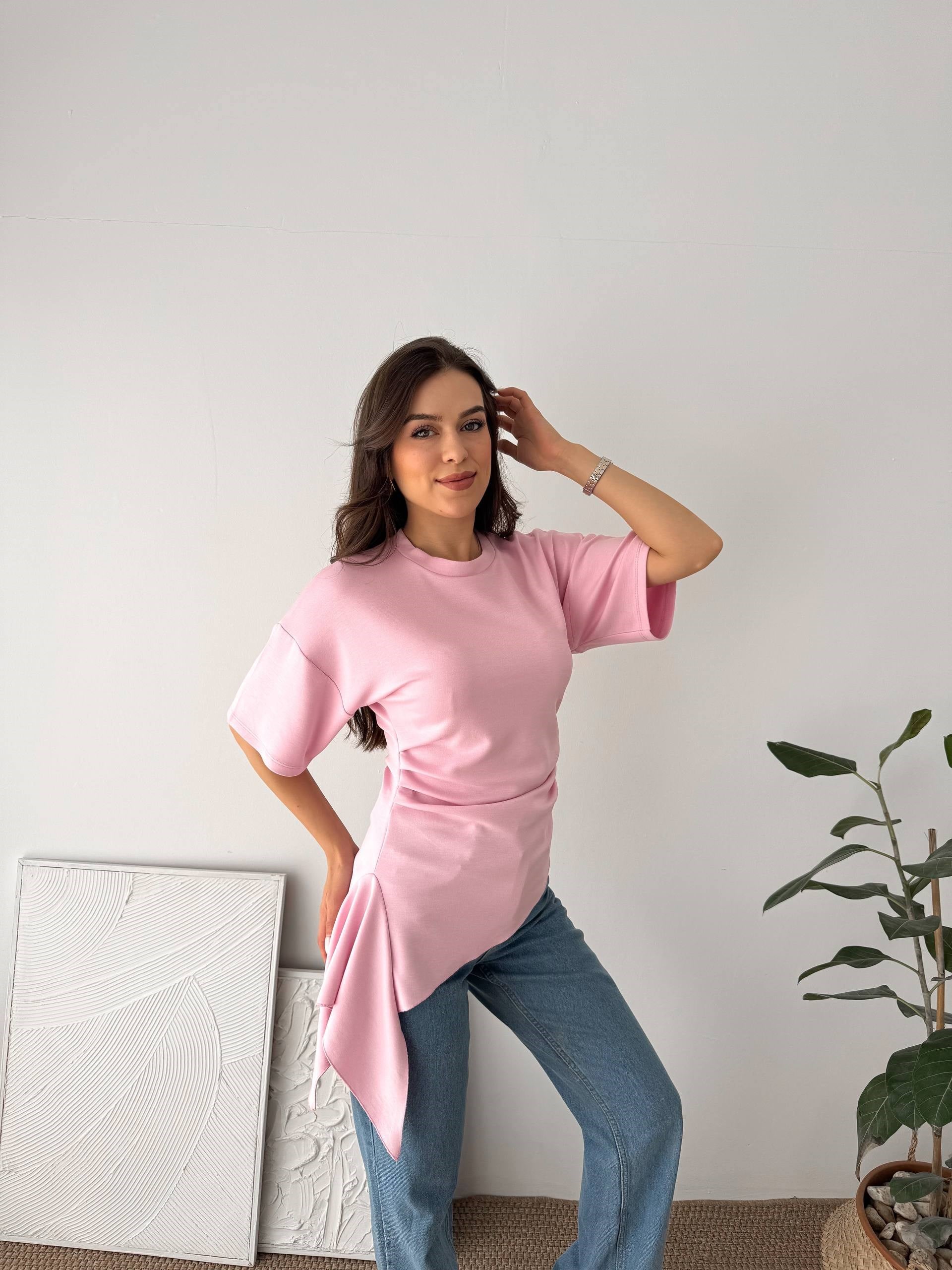 ASİMETRİK DETAY PEMBE BLUZ
