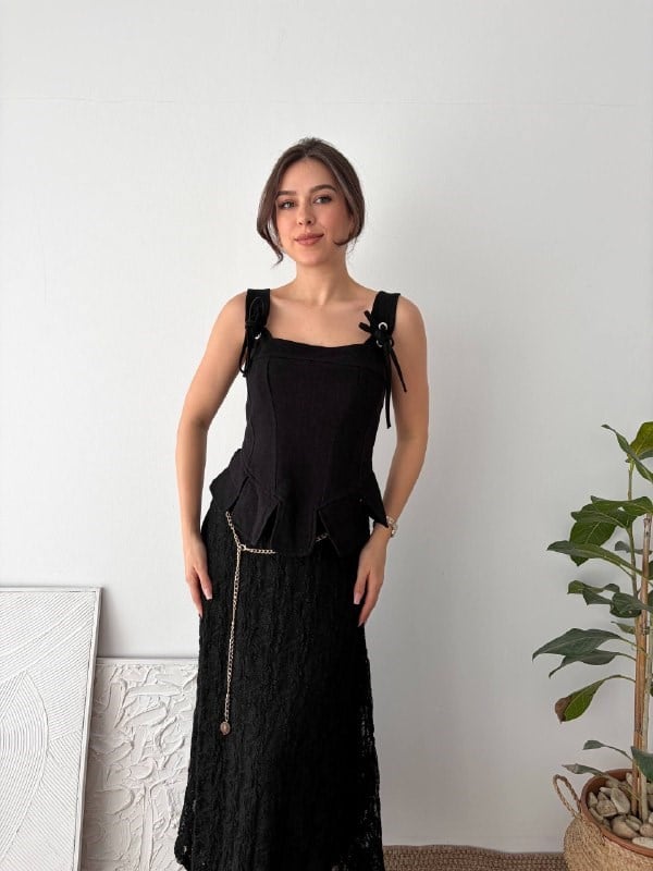 DOKUMA TASARIM SİYAH BLUZ