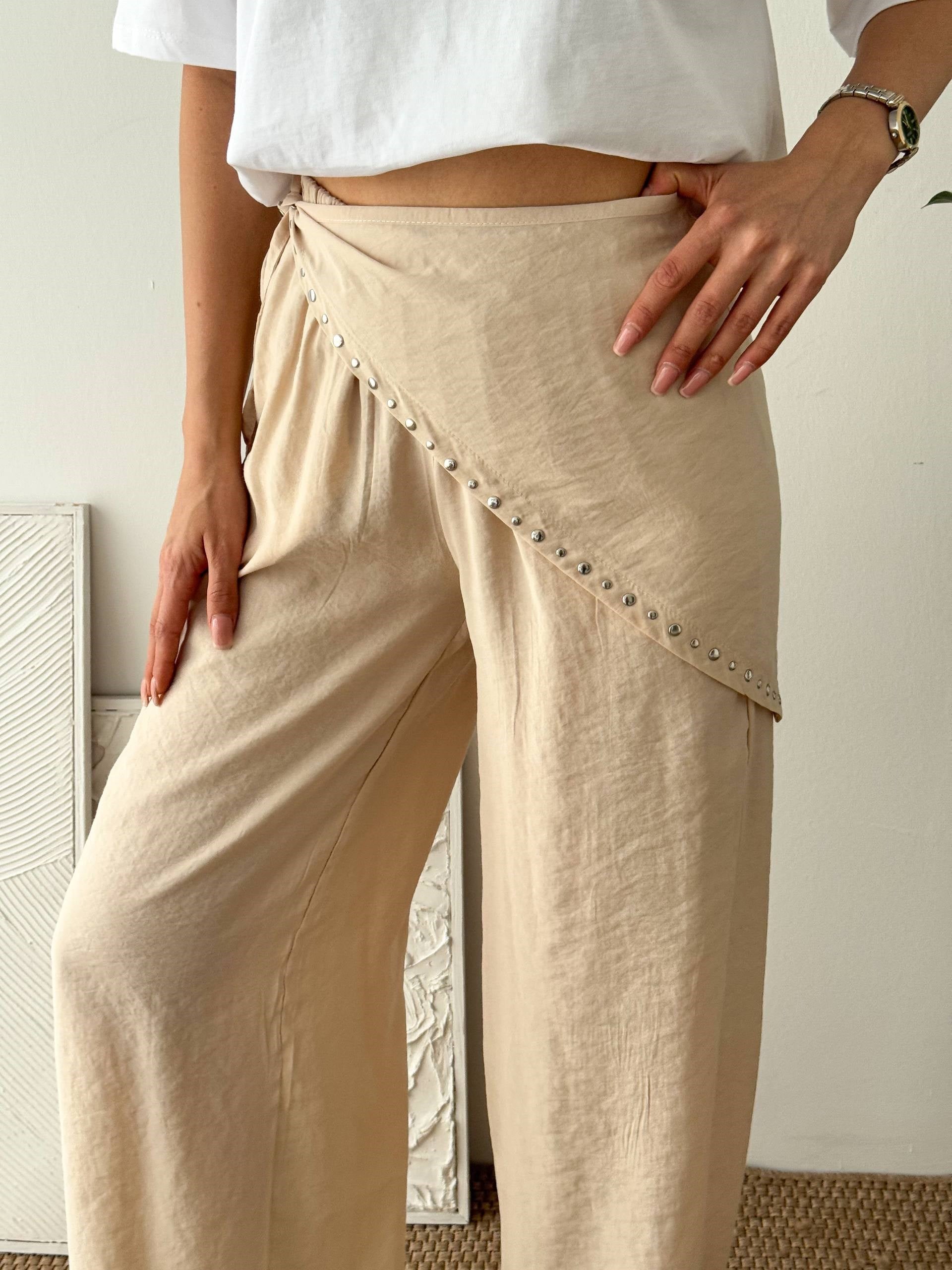 EŞARP DETAY KREM PANTALON