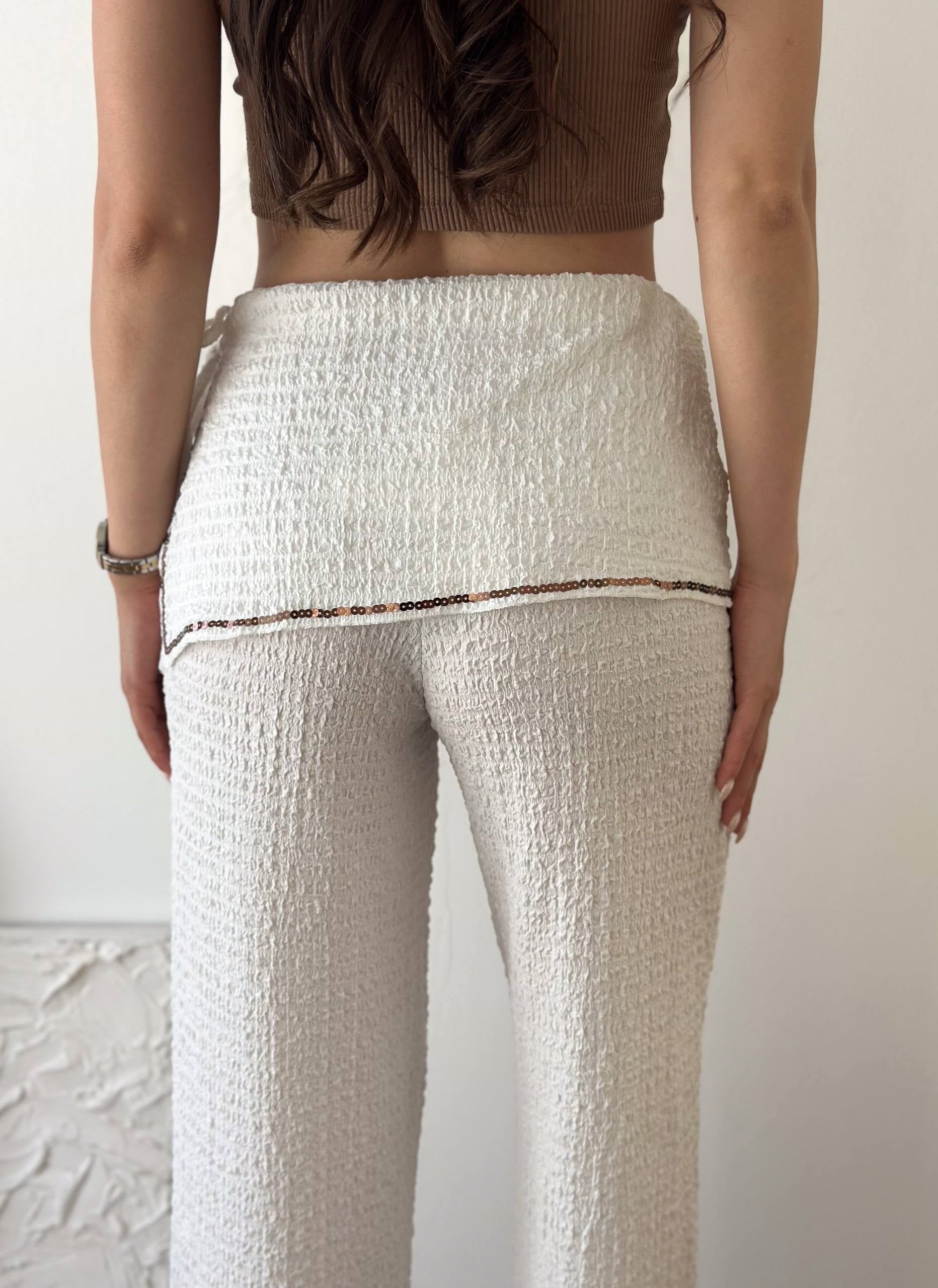PAYETLİ BEYAZ ETEK PANTALON