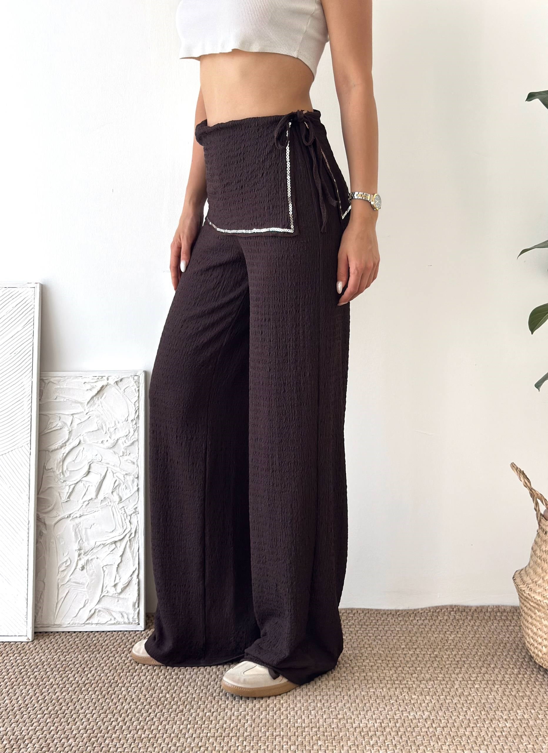 PAYETLİ KAHVERENGİ ETEK PANTALON