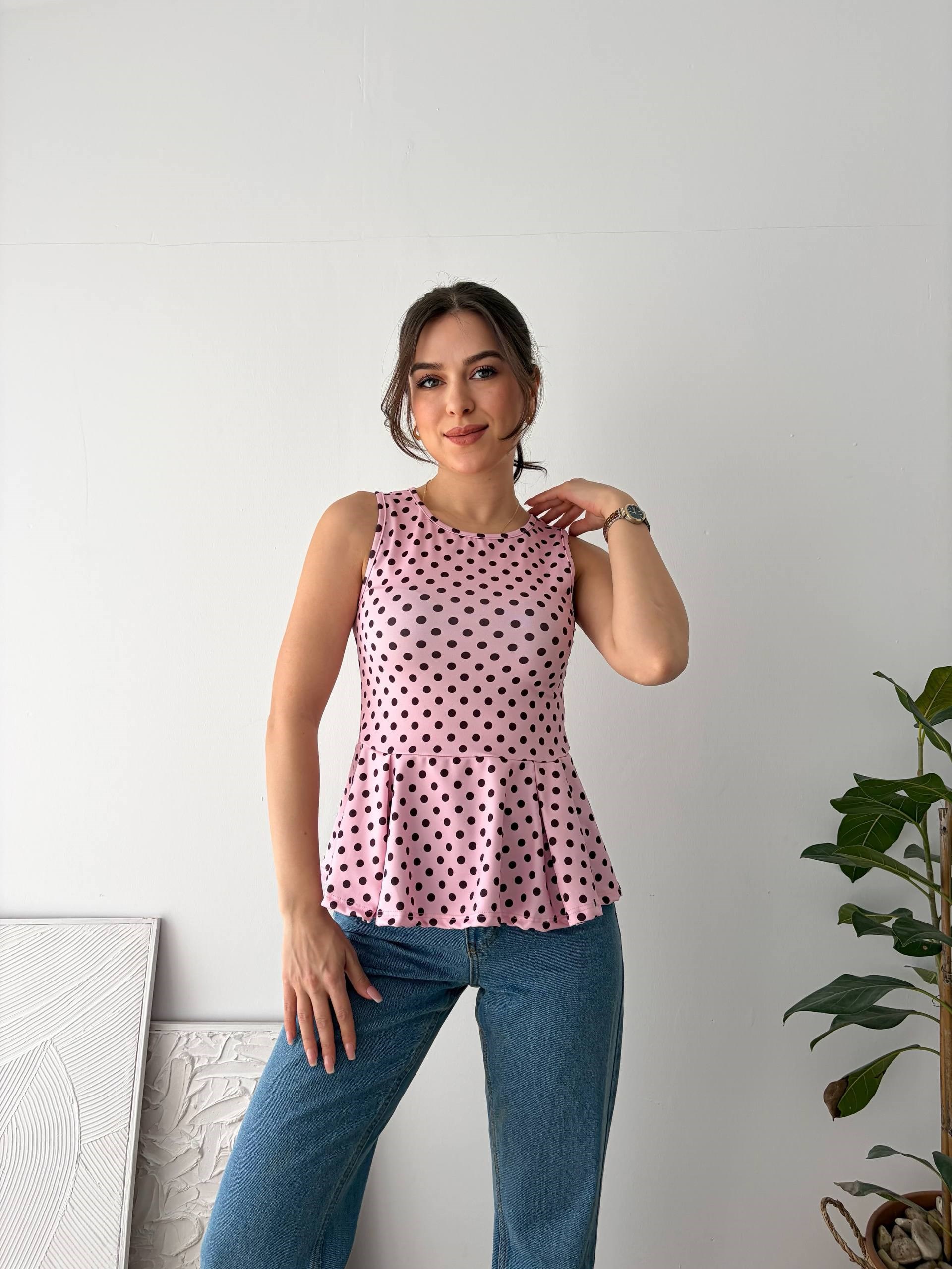 PUANTİYELİ PEMBE VOLAN BLUZ