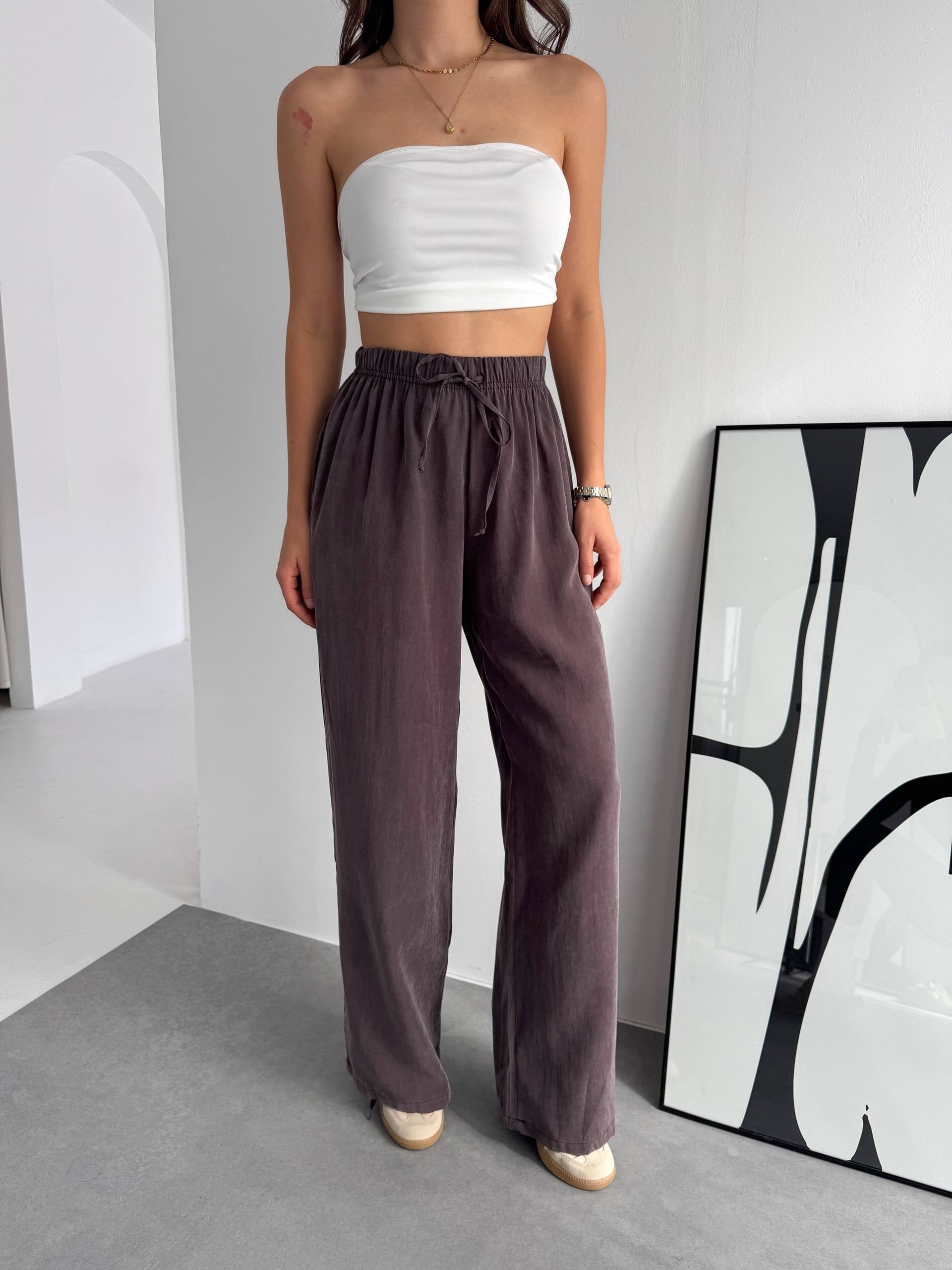 SOFT DOKULU KAHVERENGİ KUMAŞ PANTALON