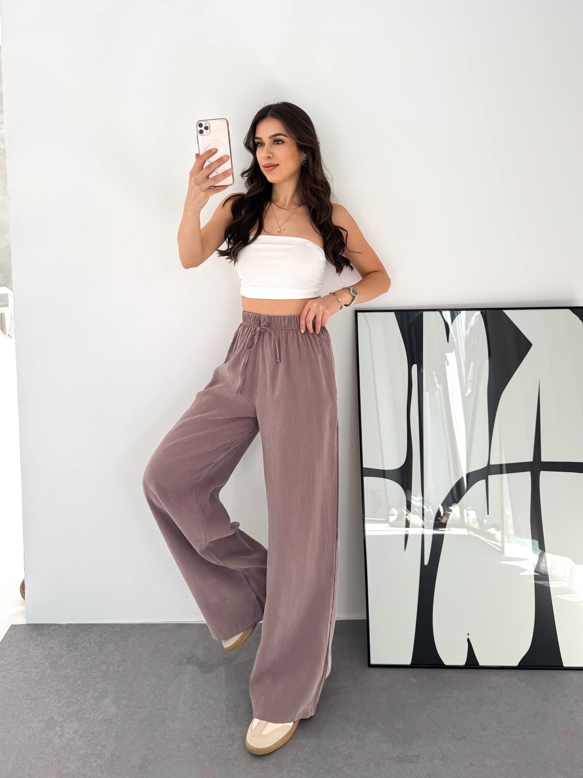 SOFT DOKULU KREM KUMAŞ PANTALON