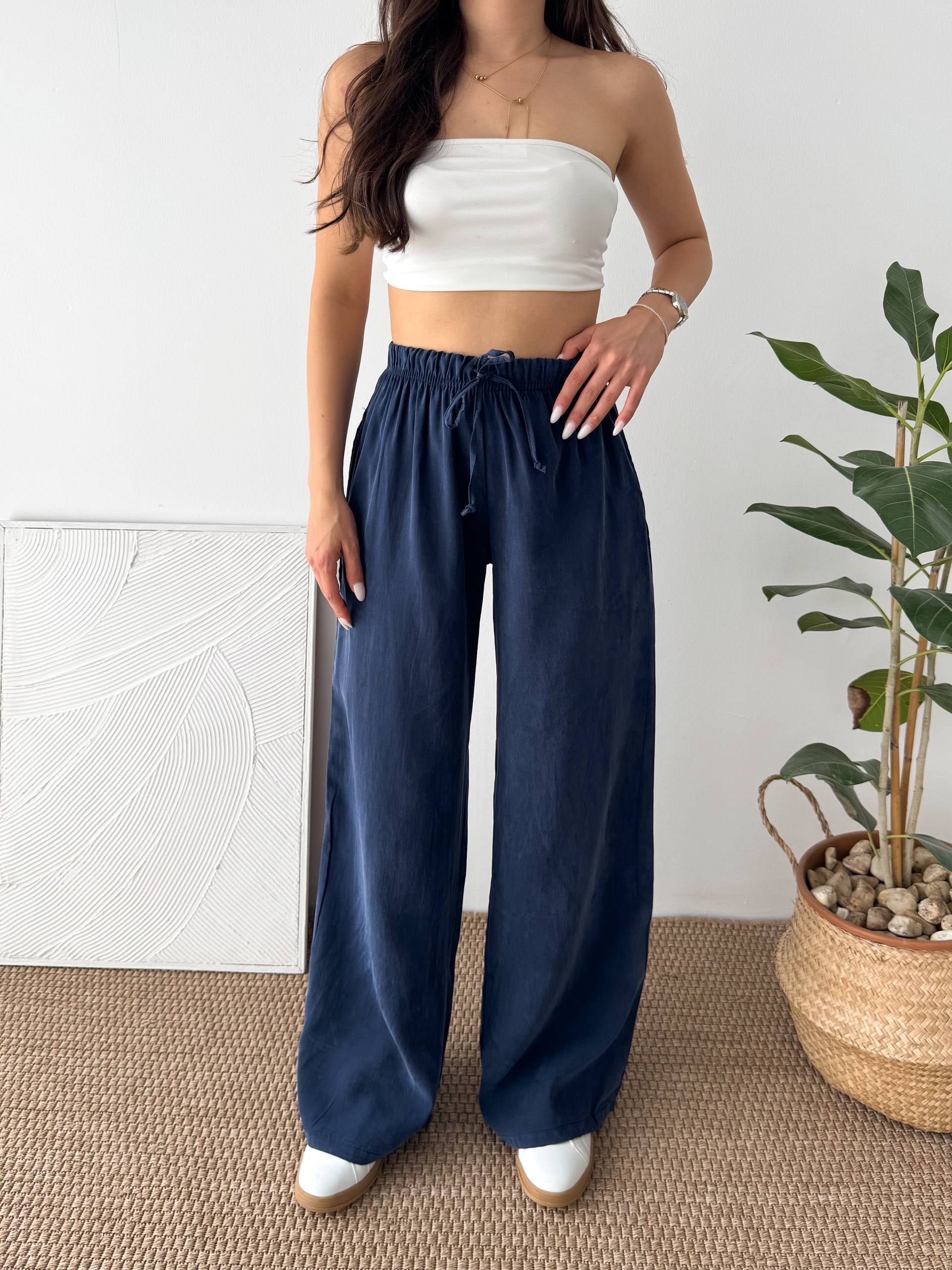 SOFT DOKULU LACİVERT KUMAŞ PANTALON