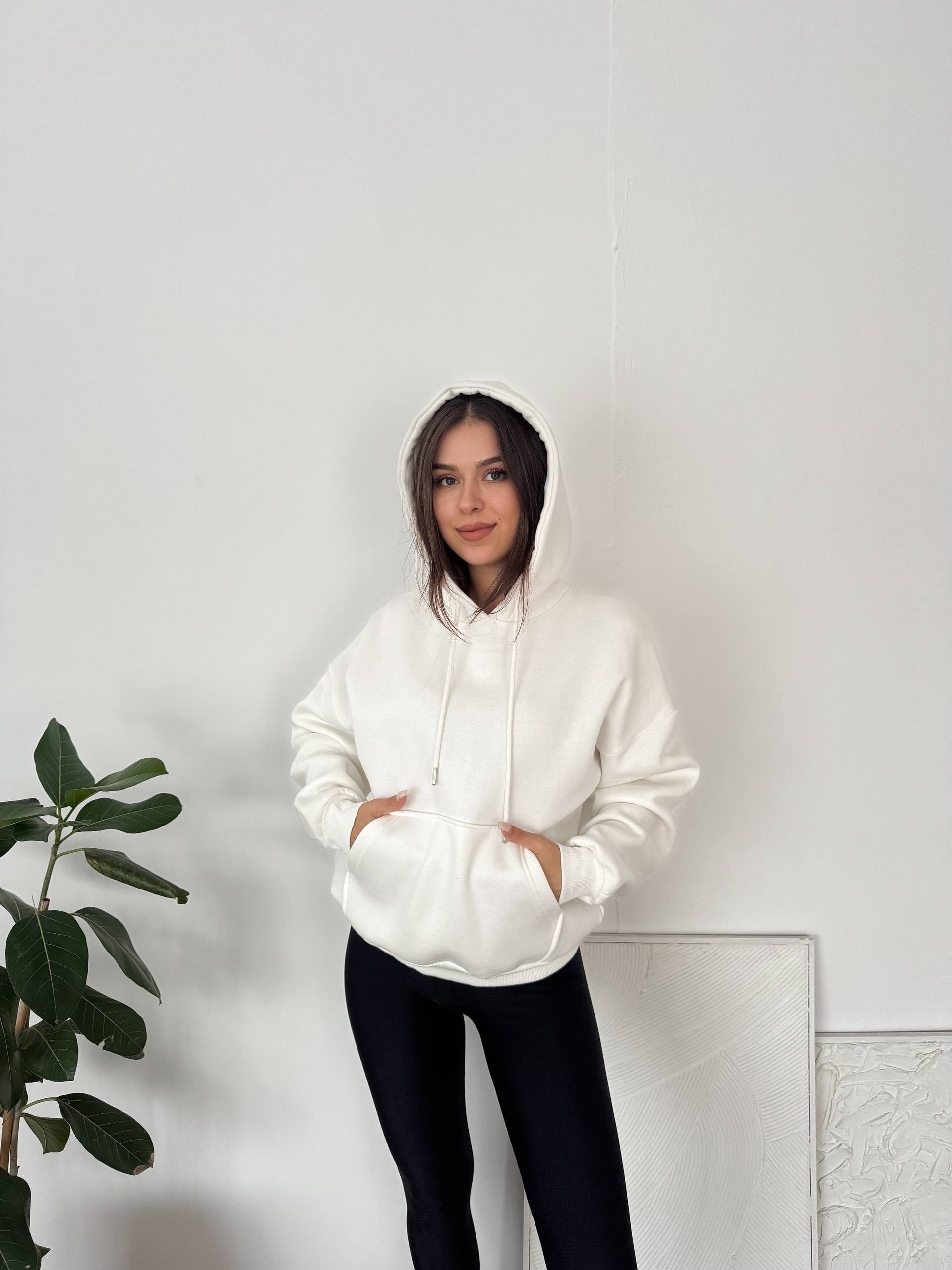 TAŞ DETAY BEYAZ YILDIZ SWEAT