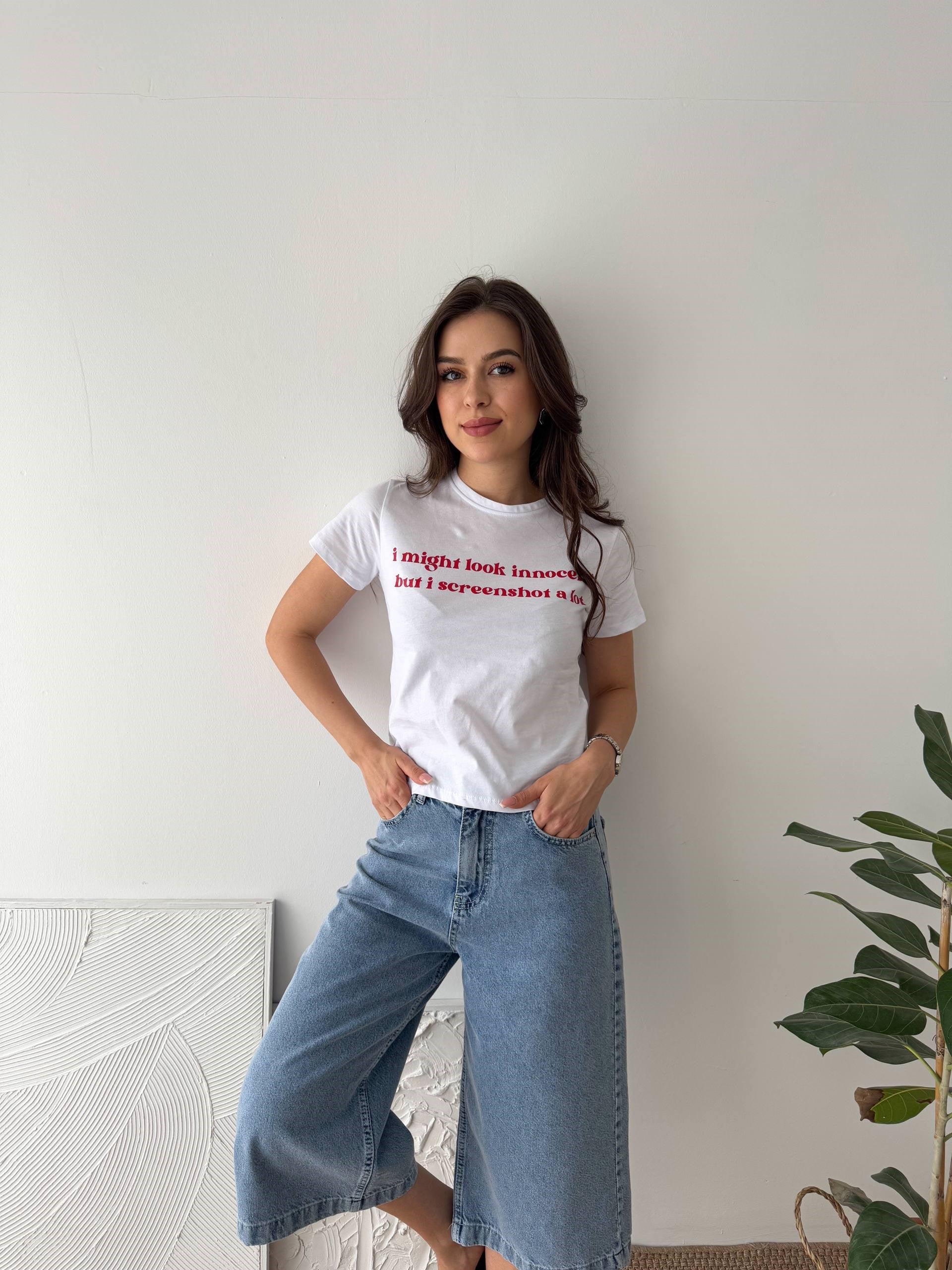 YAZI DETAY BEYAZ TŞİRT