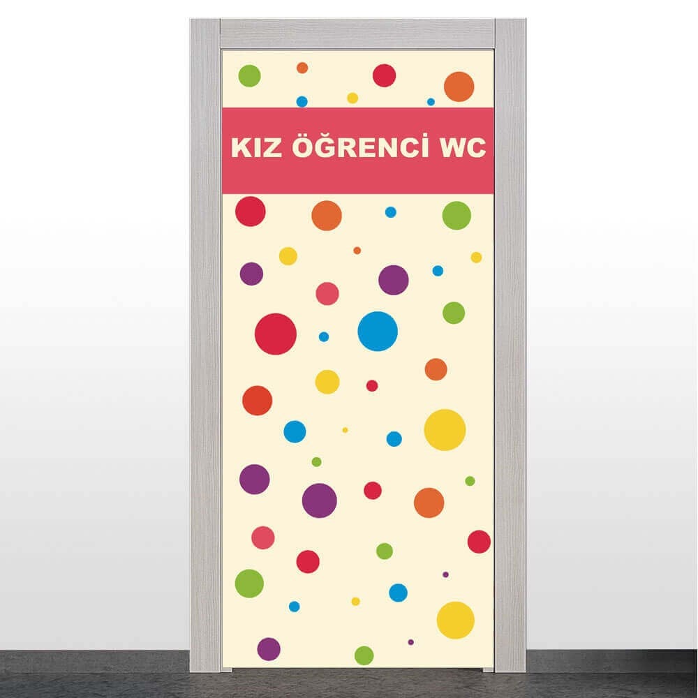 Kız Öğrenci WC Kapı Giydirme