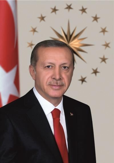 orktrkbyrkataMustafa Kemal Atatürk ,Cumhurbaşkanı Recep Tayyip Erdoğan ve Türk Bayrağı 3 Lü Set.Bayrak - KırlangıçOkularenkkat
