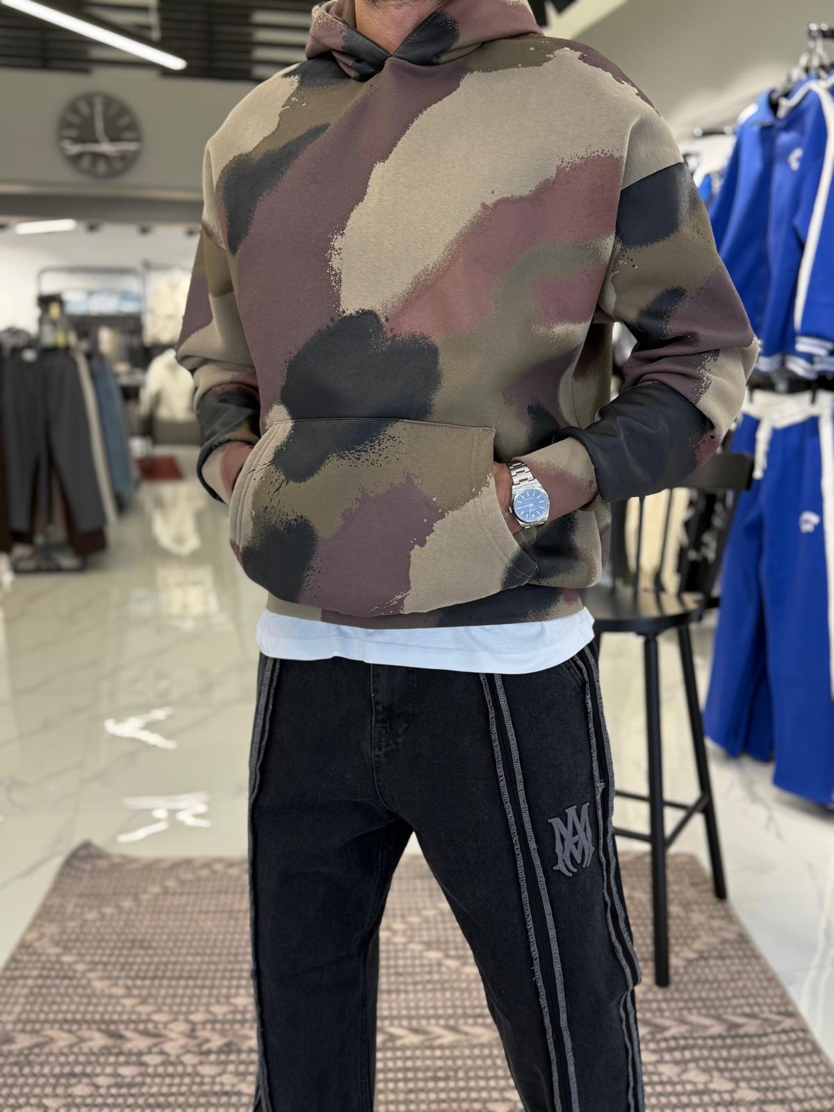 Desenli Deri Detay Sweatshirt