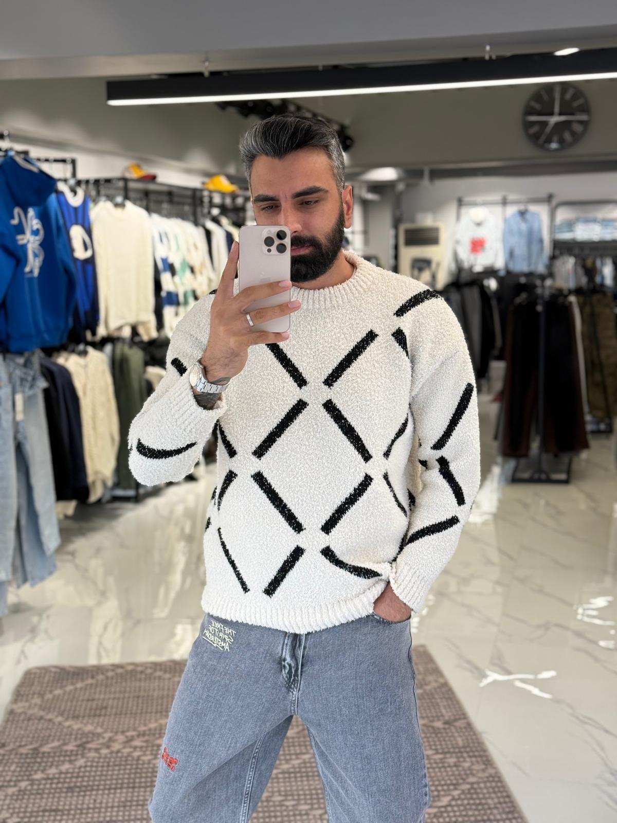 Desenli Oversize Kalıp Kazak Beyaz