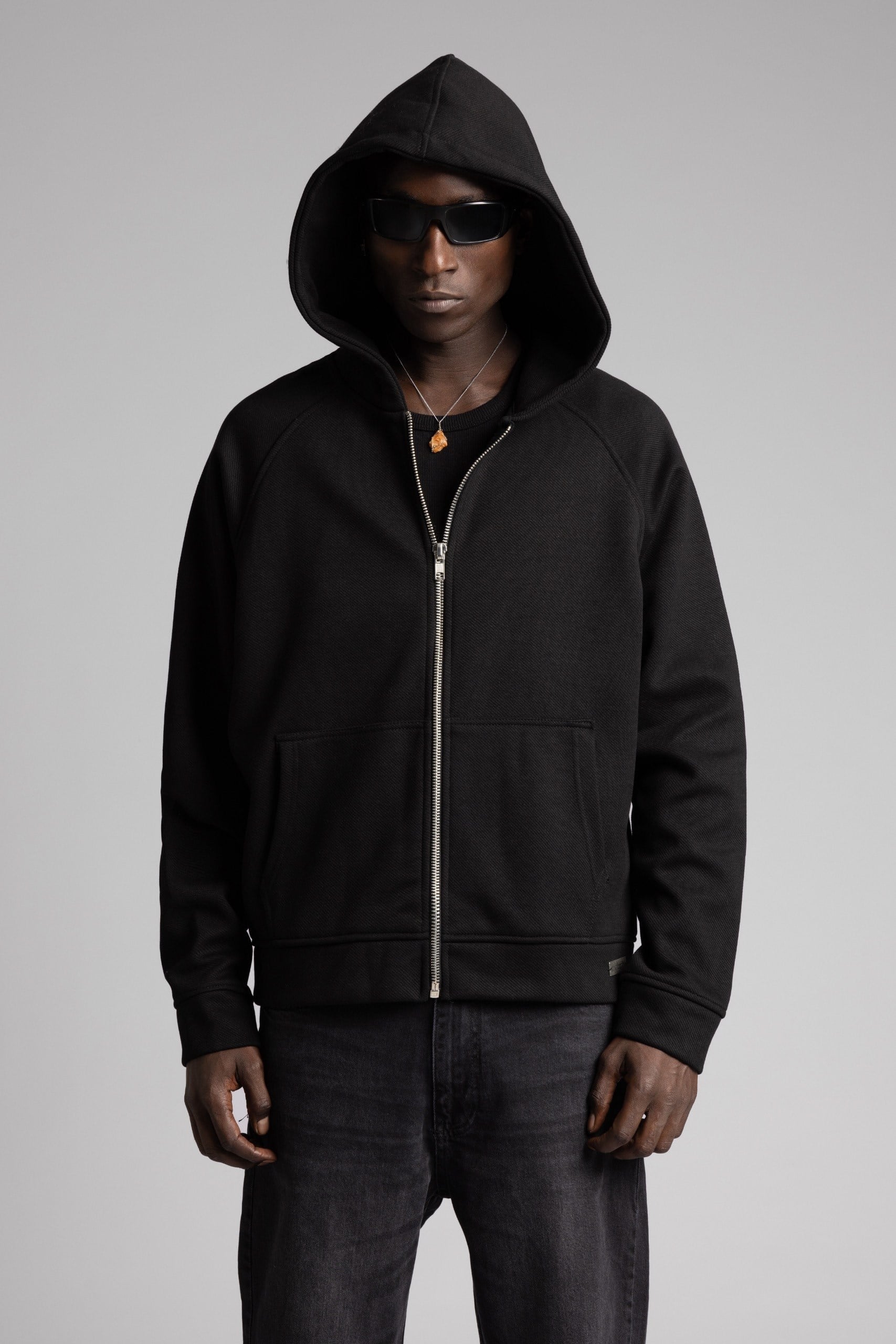 Diyagonal Dokulu Fermuarlı Kapüşonlu Sweatshirt Siyah