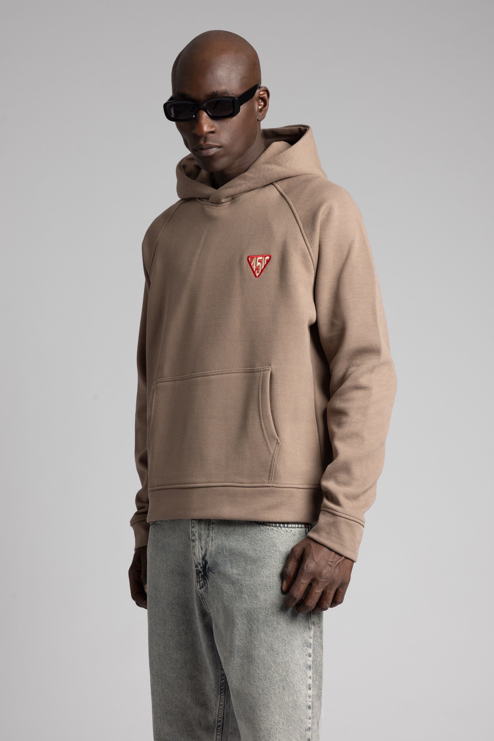 Minimal Nakış Detaylı Kapüşonlu Sweatshirt kahve