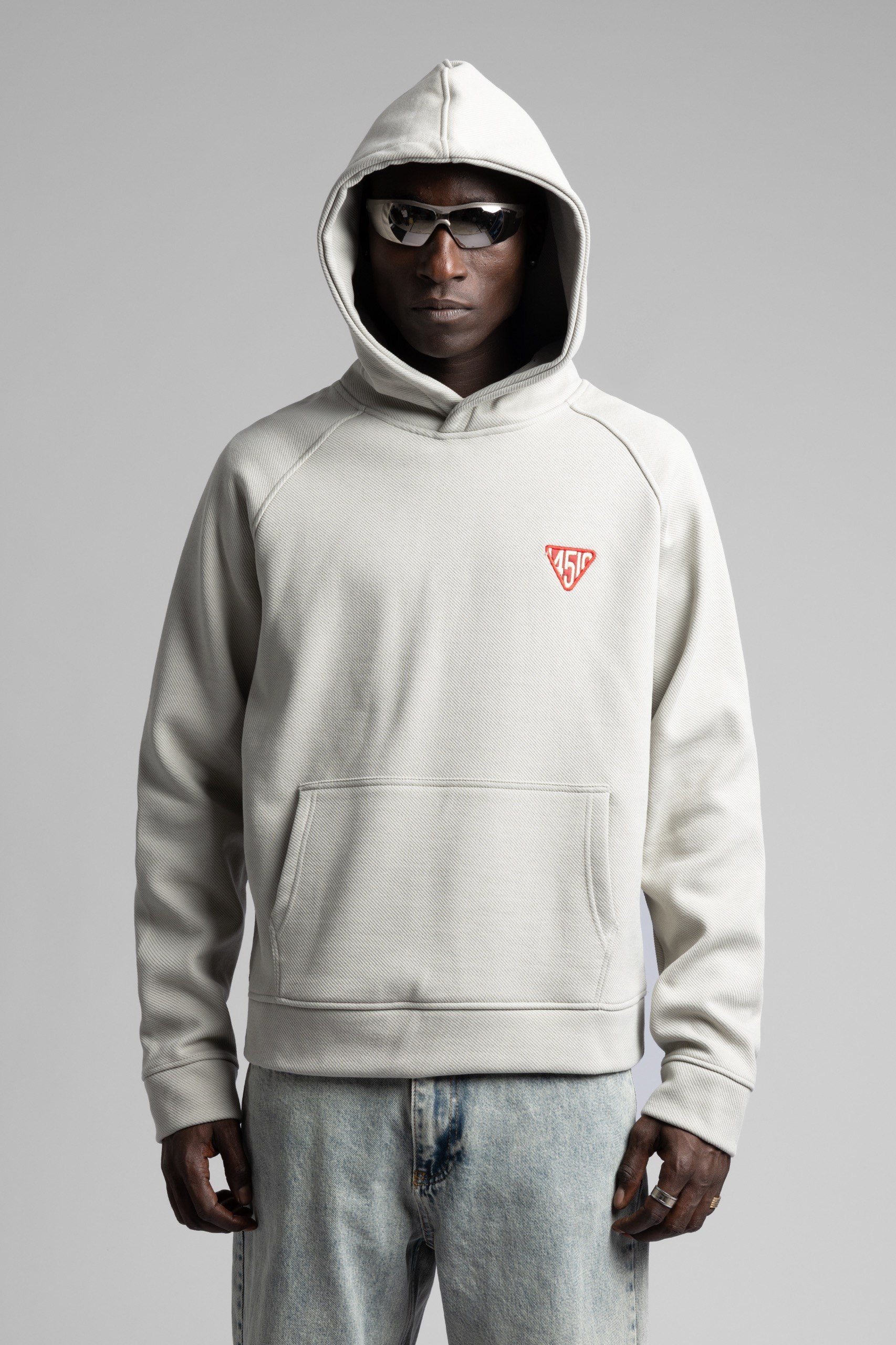Minimal Nakış Detaylı Kapüşonlu Sweatshirt Taş