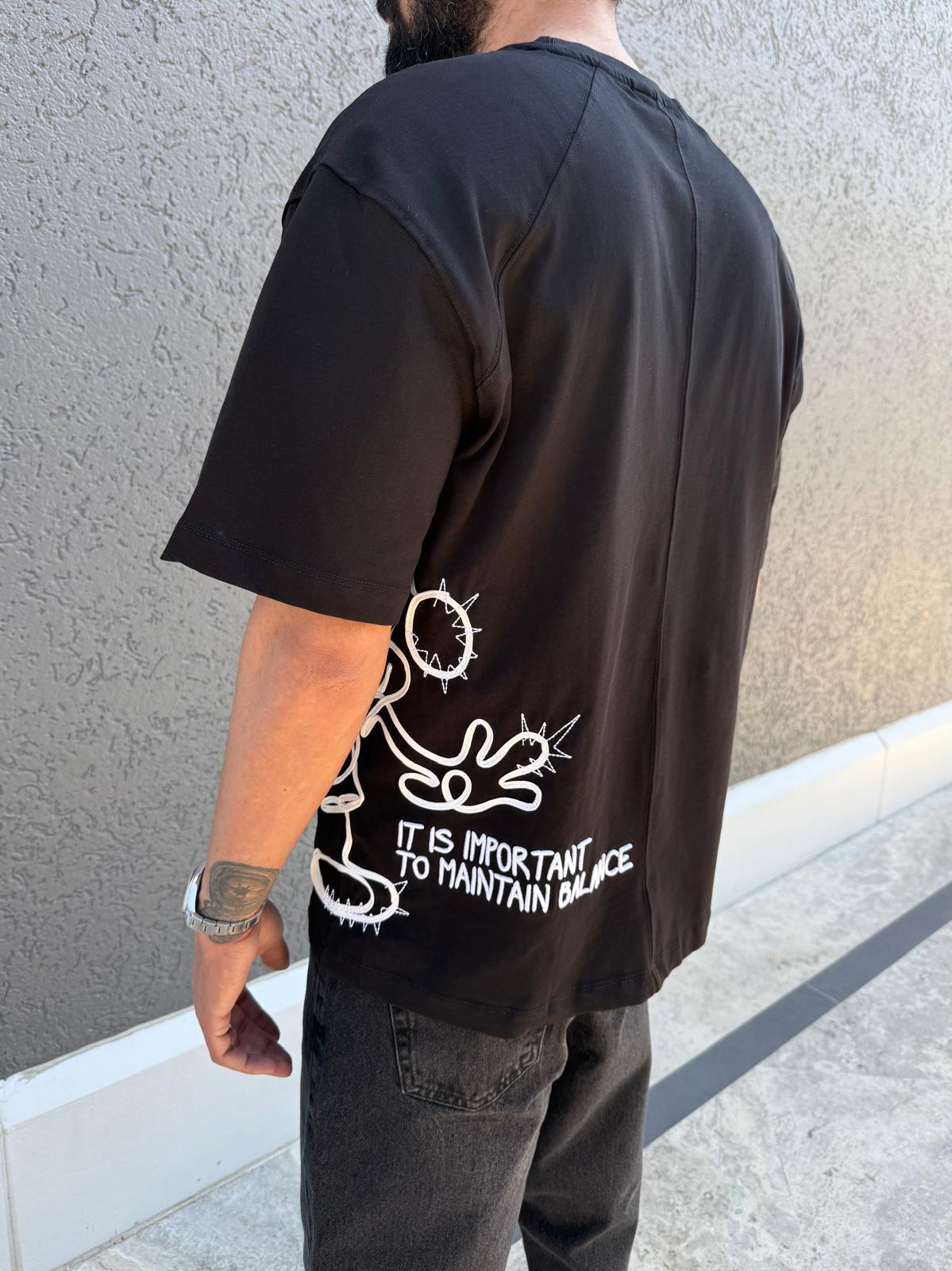 Nakış Detaylı Oversize Tişört Siyah