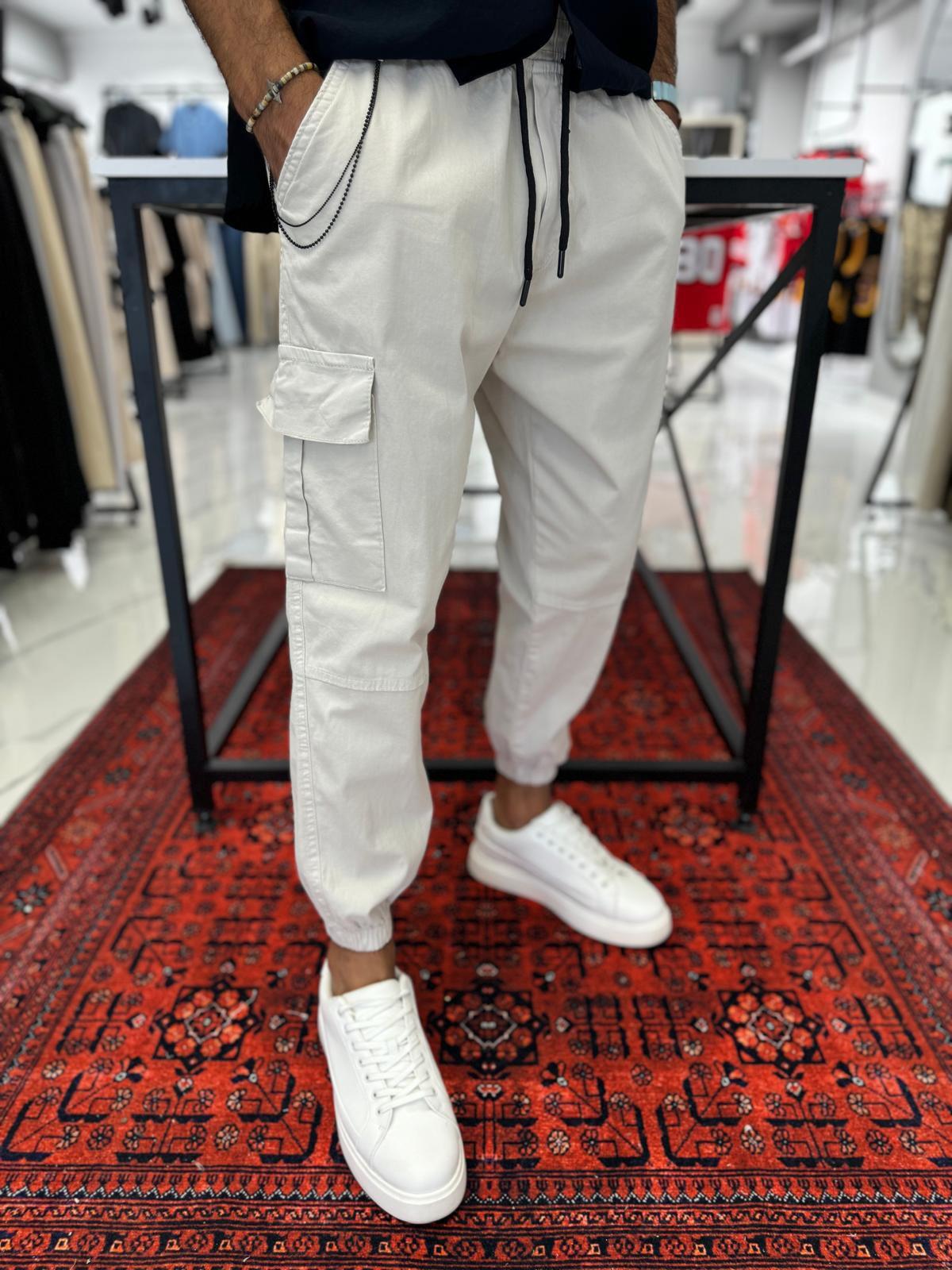 Paça Lastik Jogger Beyaz