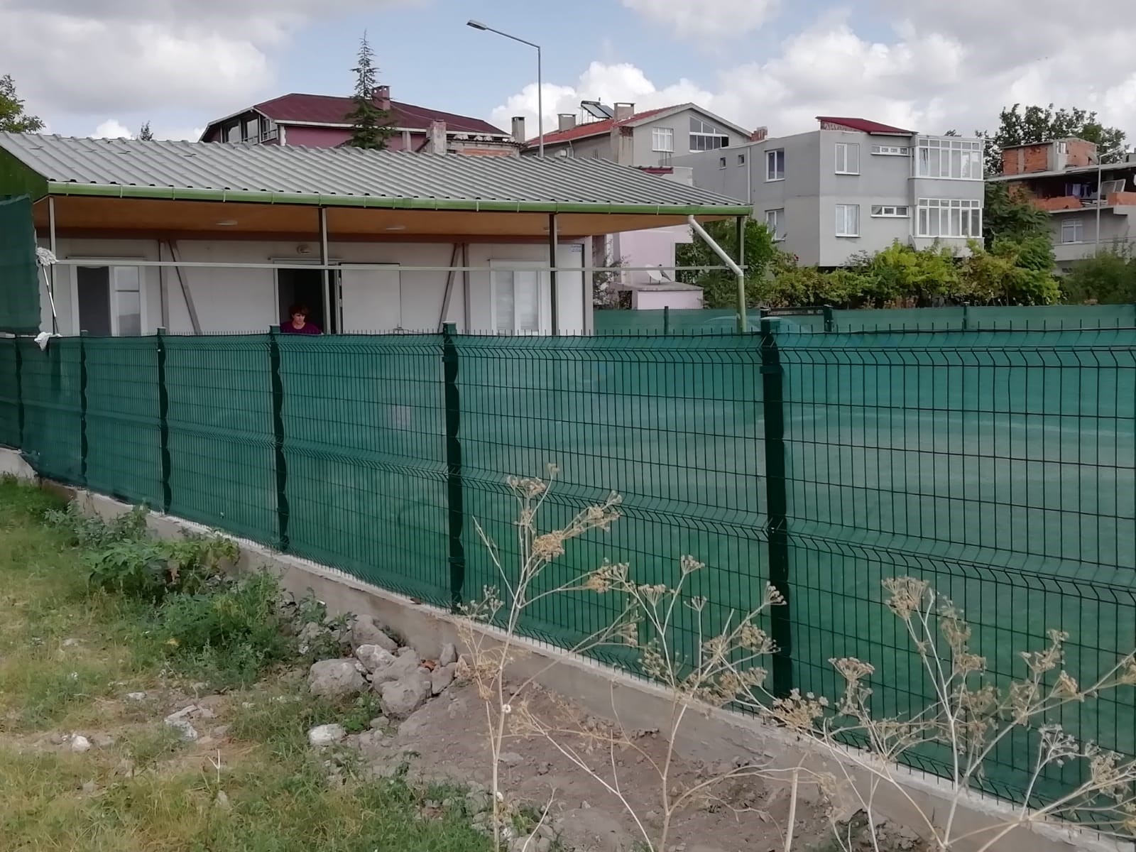 File Çit - 75lik Mahremiyet Filesi - Yeşil - Şeritli ve Kuşgözü Halkalı 
