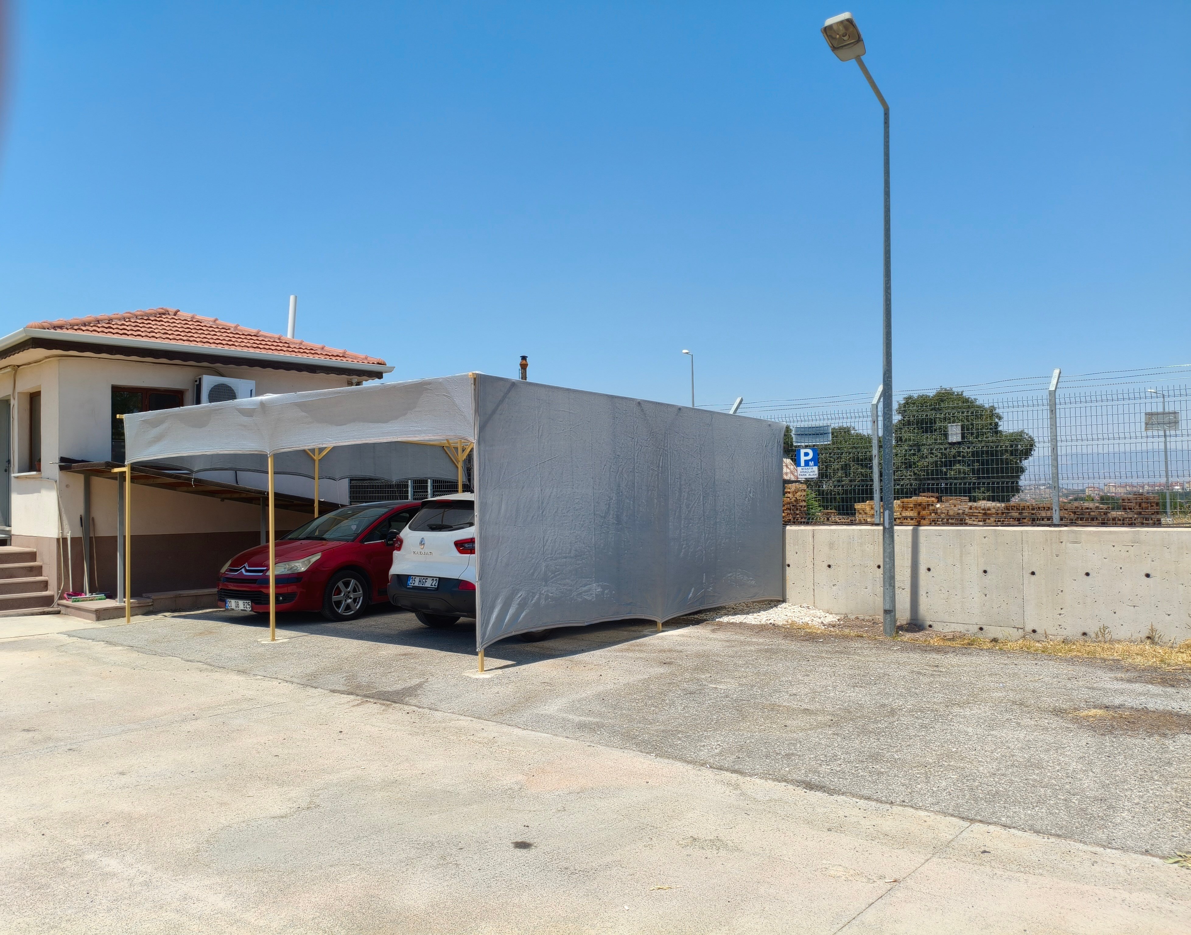Otopark ve Araba Gölgeliği - 95lik 140 gram /m2 - Şeritli ve Kuşgözü Halkalı - Gri