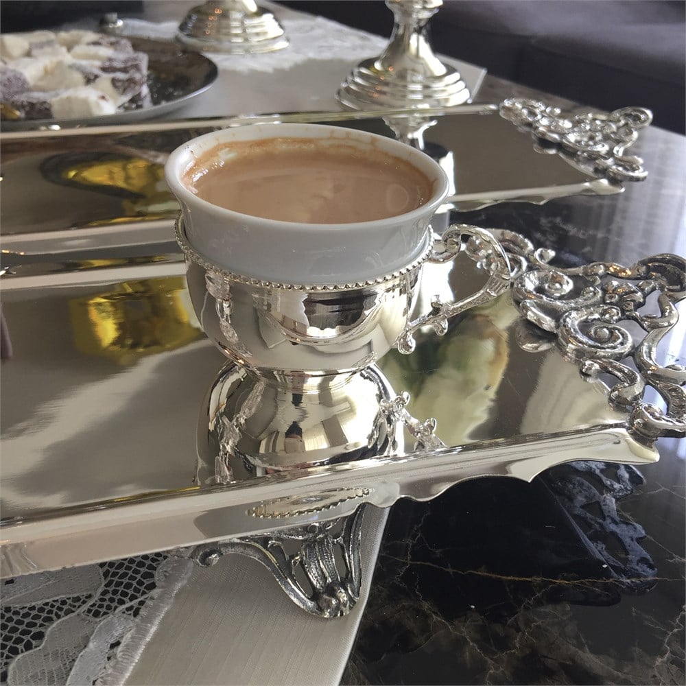 Noktalı Kahve Fincanı