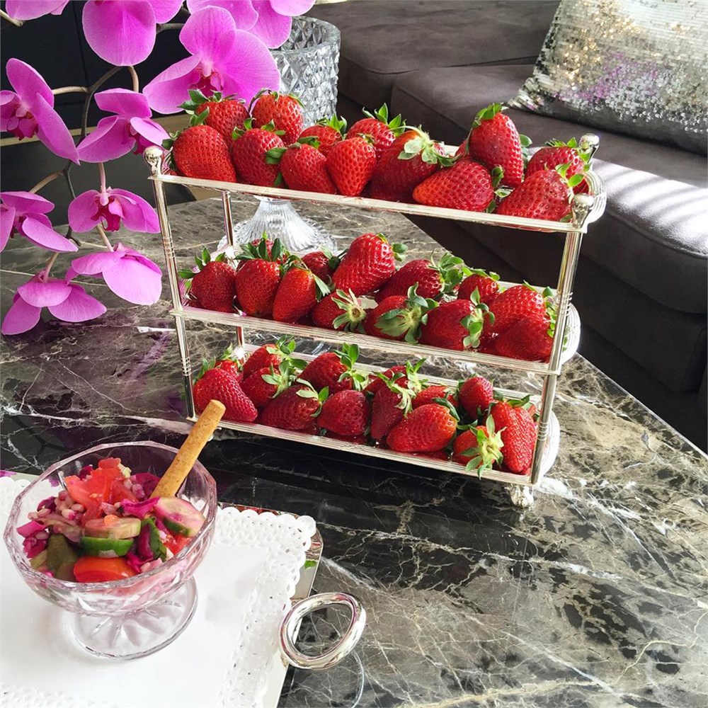 Üç Katlı Dikdörtgen Dört Çubuklu Paris Servis Makaronluk