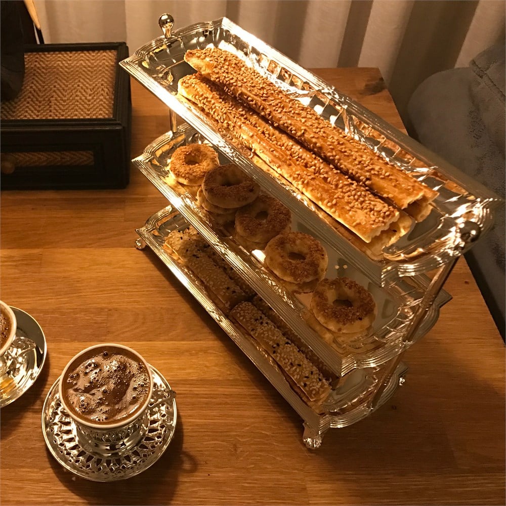 Üç Katlı Dikdörtgen İki Çubuklu Paris Servis Makaronluk