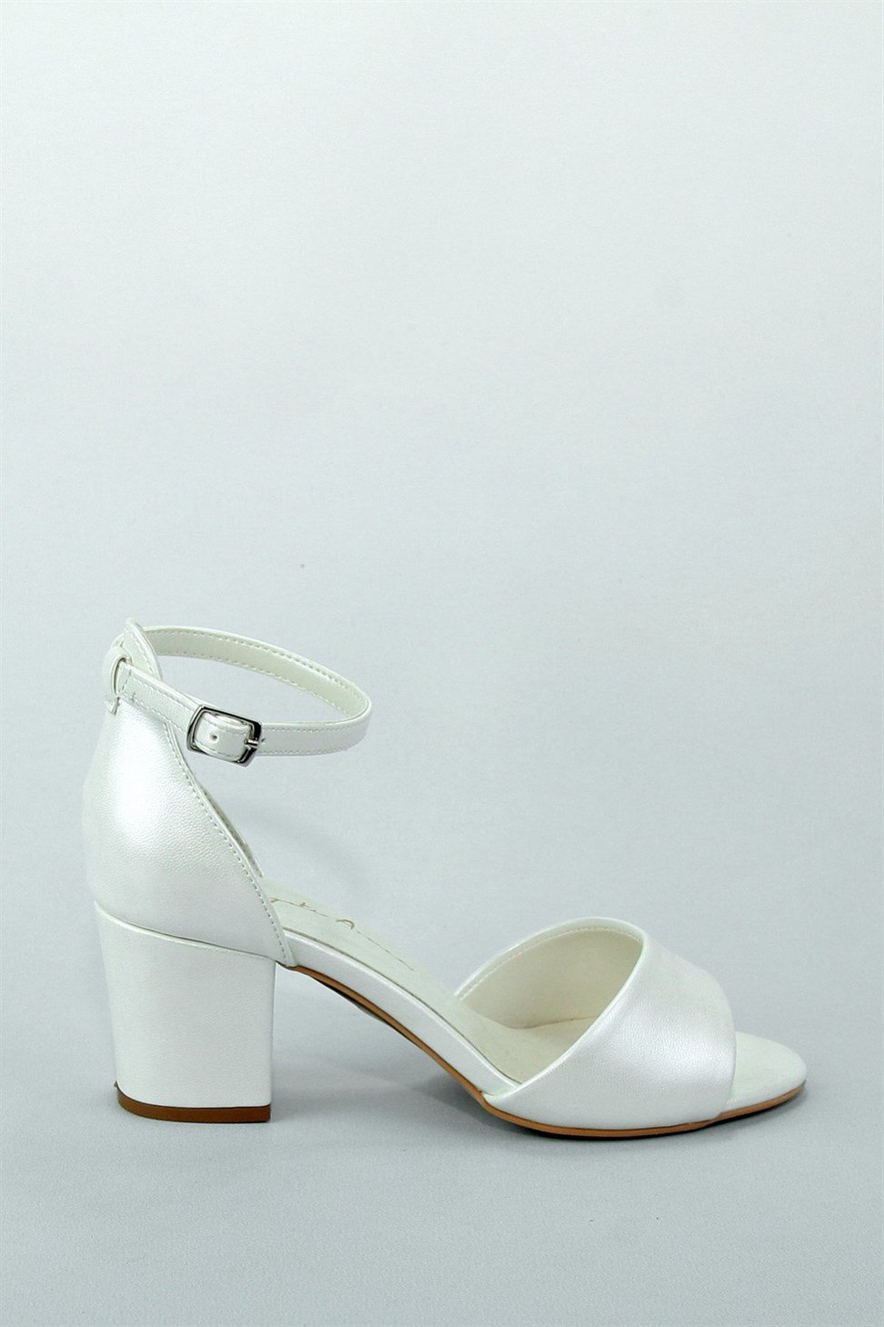 Kadın Bilekten Tokalı Açık Abiye Ayakkabı BEYAZ SEDEF