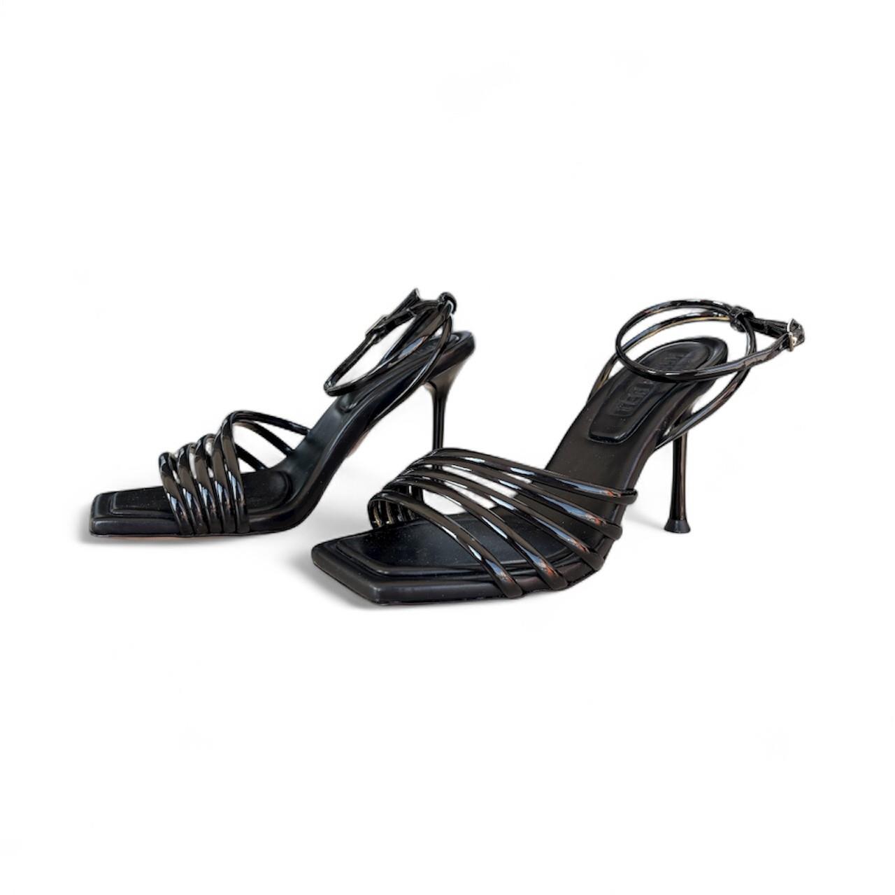 Kadın Bilekten Tokalı Yüksek Topuklu Abiye Ayakkabı Siyah